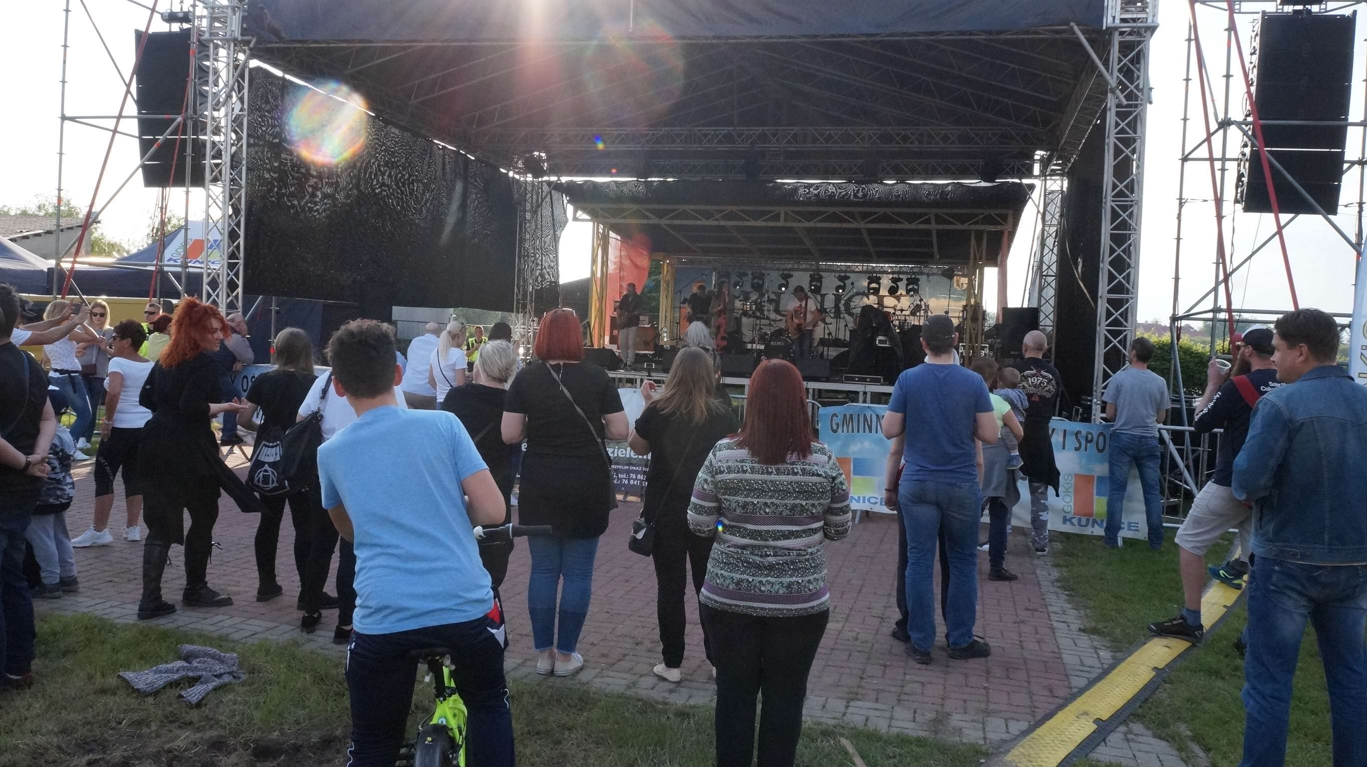 Mesajah i Raz 2 – Tribute to Maanam porwały do śpiewu i tańca