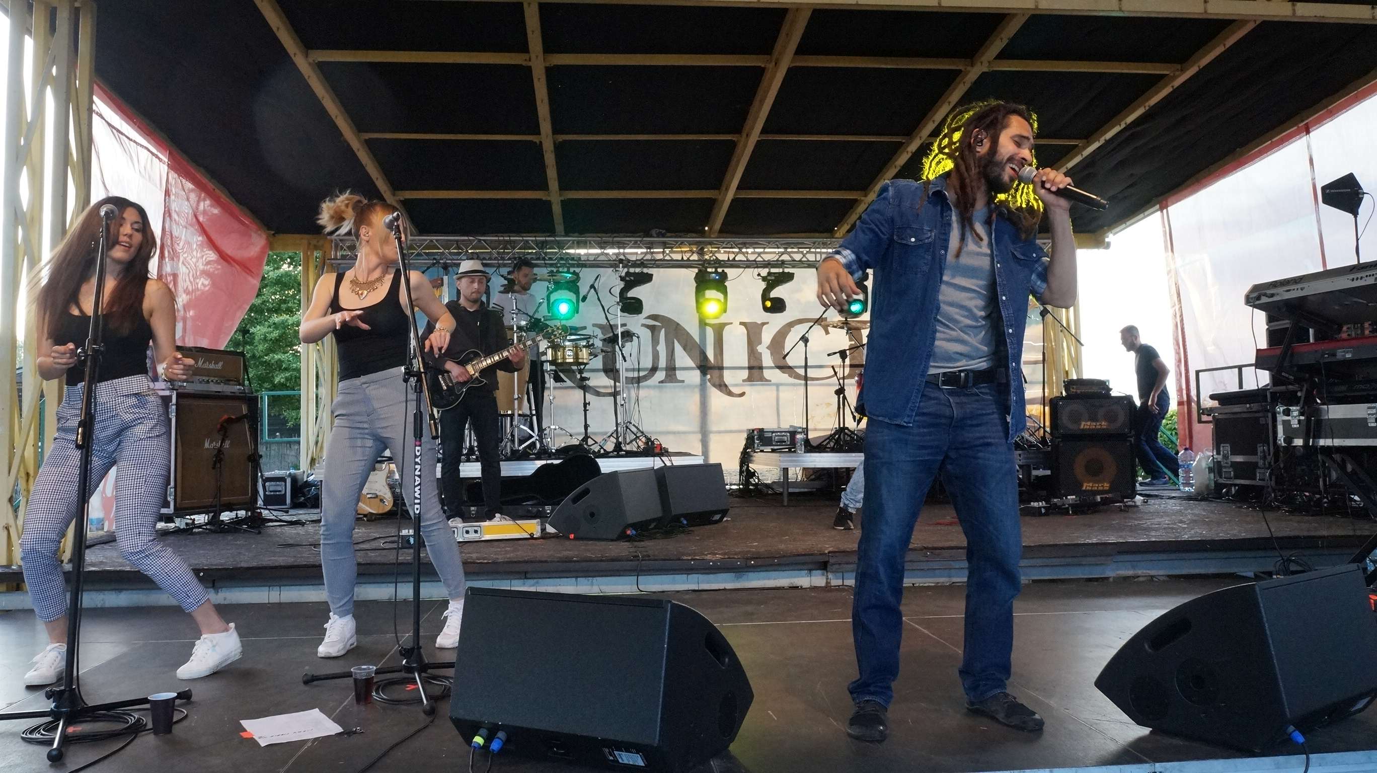 Mesajah i Raz 2 – Tribute to Maanam porwały do śpiewu i tańca