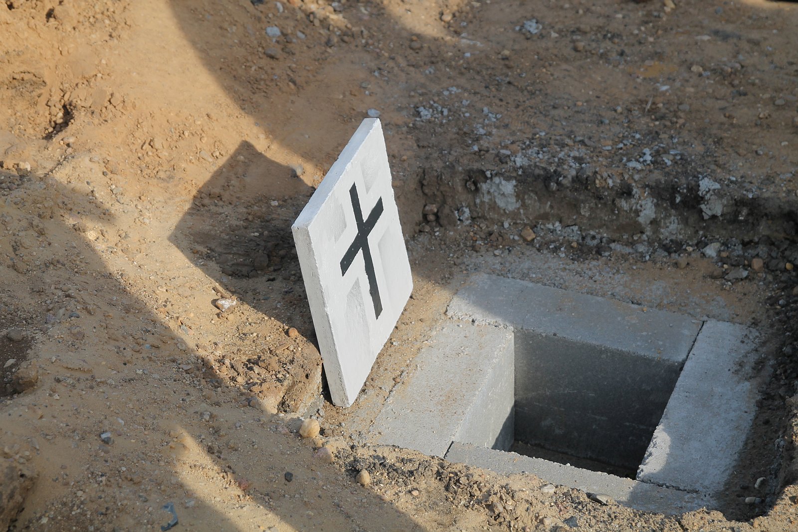 Poświęcenie kamienia węgielnego pod budowę kościoła