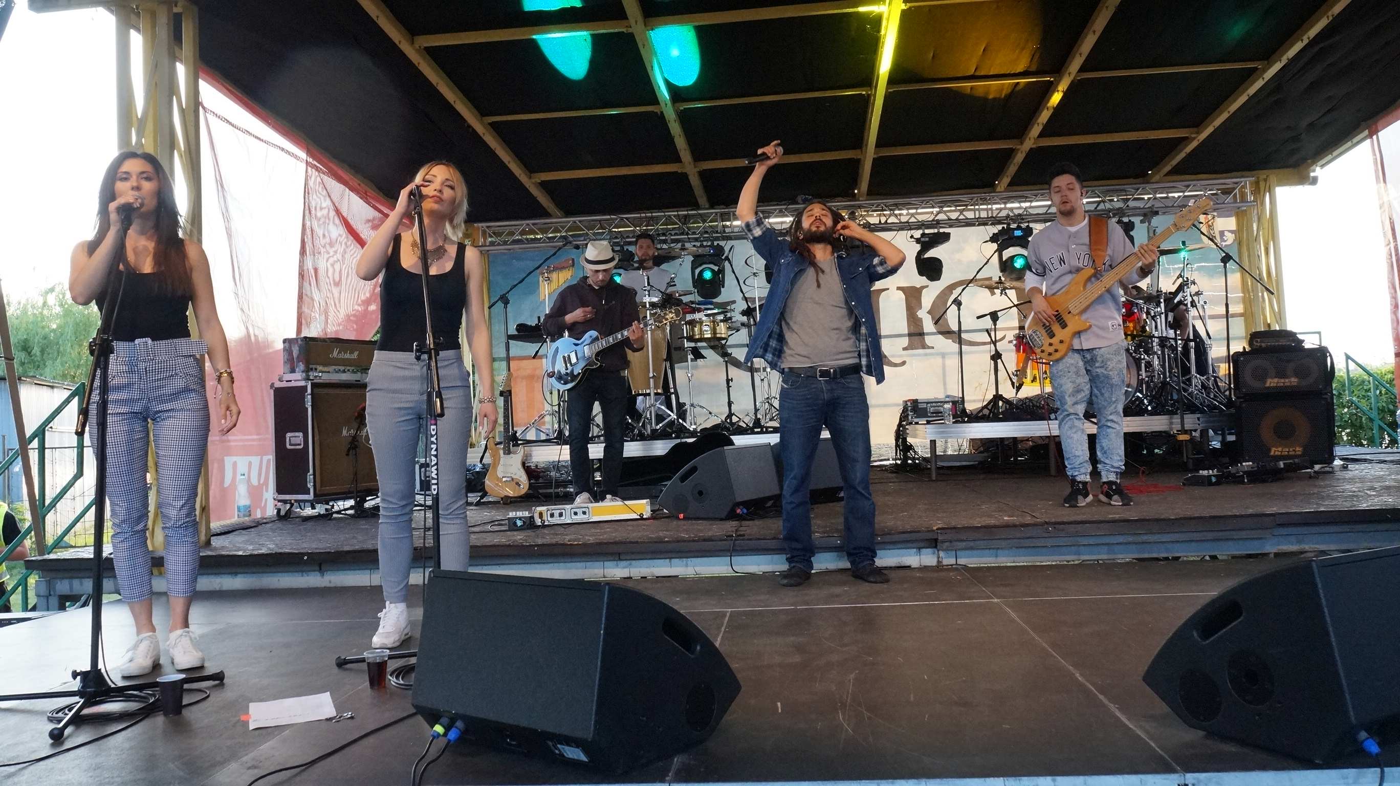 Mesajah i Raz 2 – Tribute to Maanam porwały do śpiewu i tańca