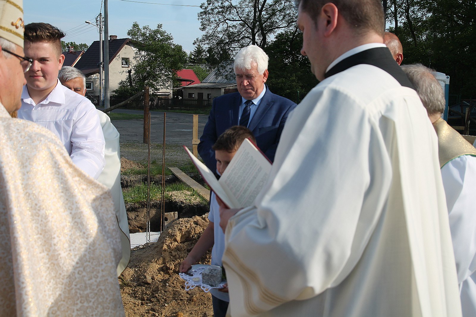 Poświęcenie kamienia węgielnego pod budowę kościoła
