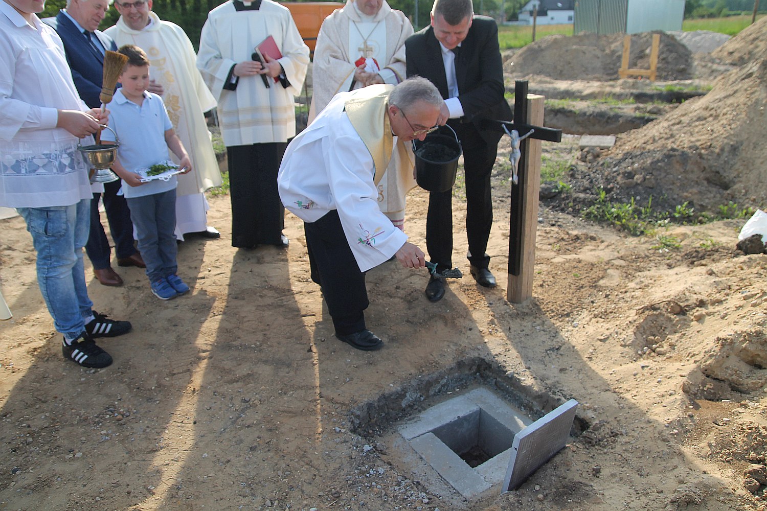 Poświęcenie kamienia węgielnego pod budowę kościoła