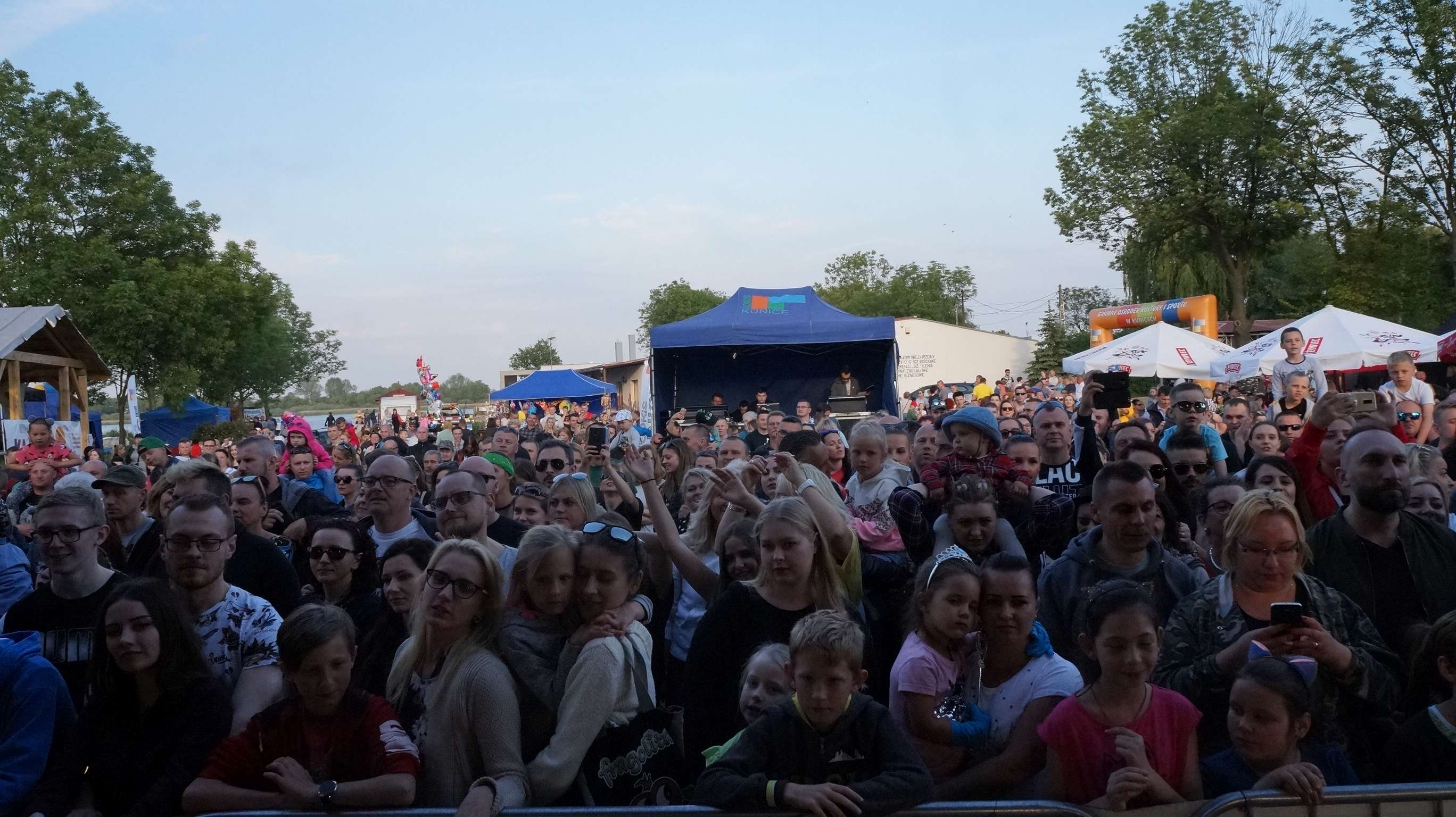 Mesajah i Raz 2 – Tribute to Maanam porwały do śpiewu i tańca