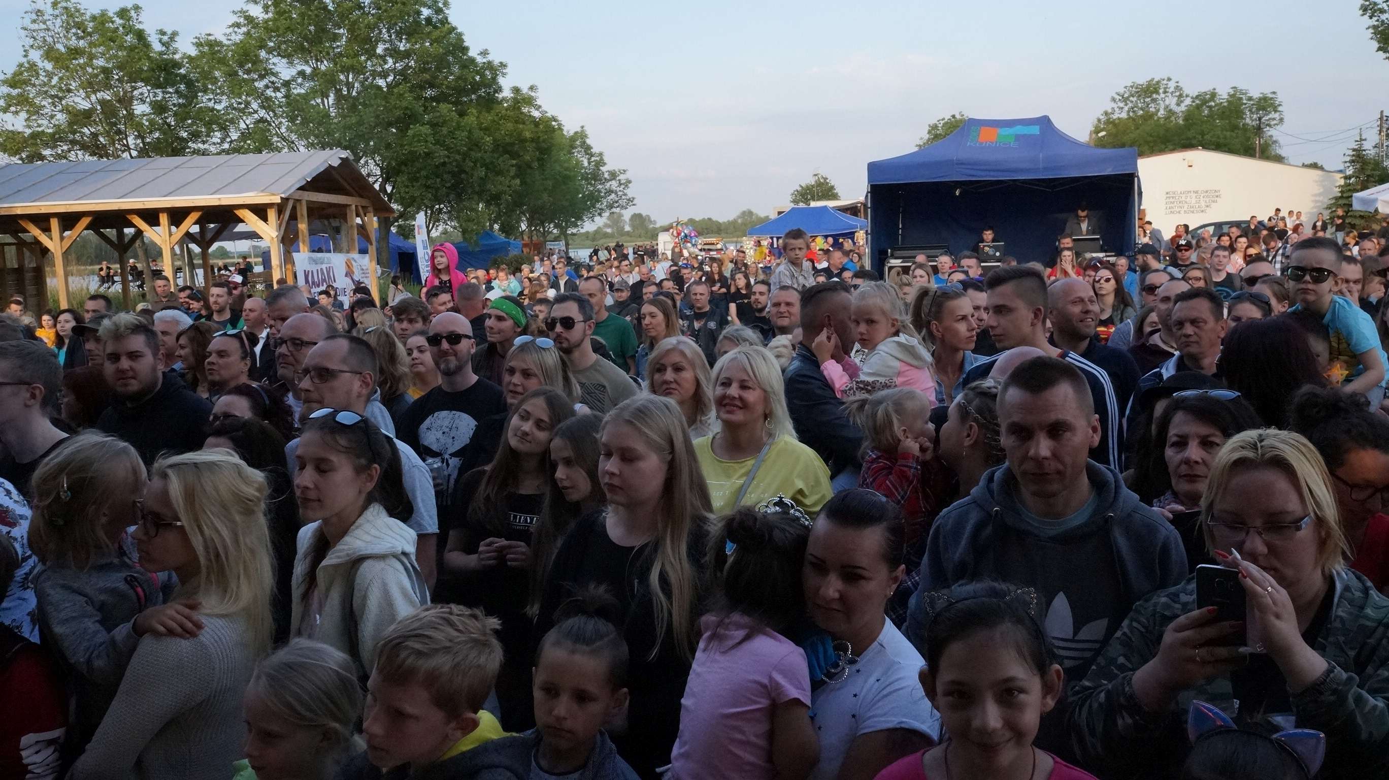 Mesajah i Raz 2 – Tribute to Maanam porwały do śpiewu i tańca
