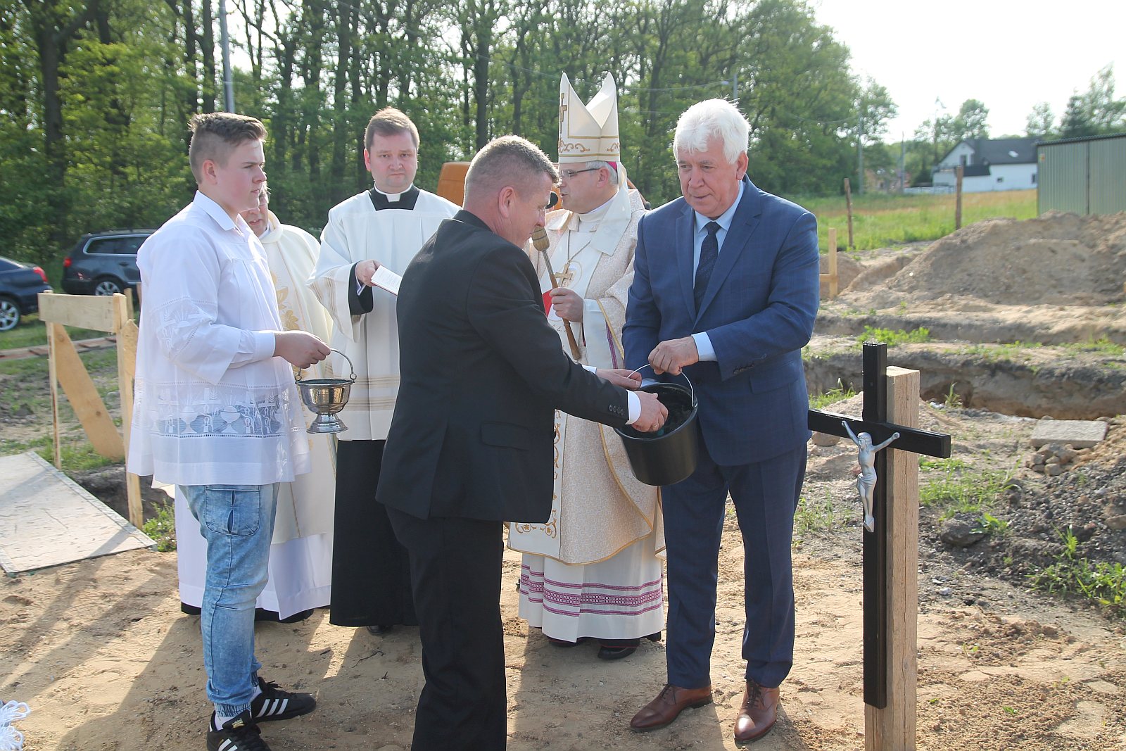 Poświęcenie kamienia węgielnego pod budowę kościoła