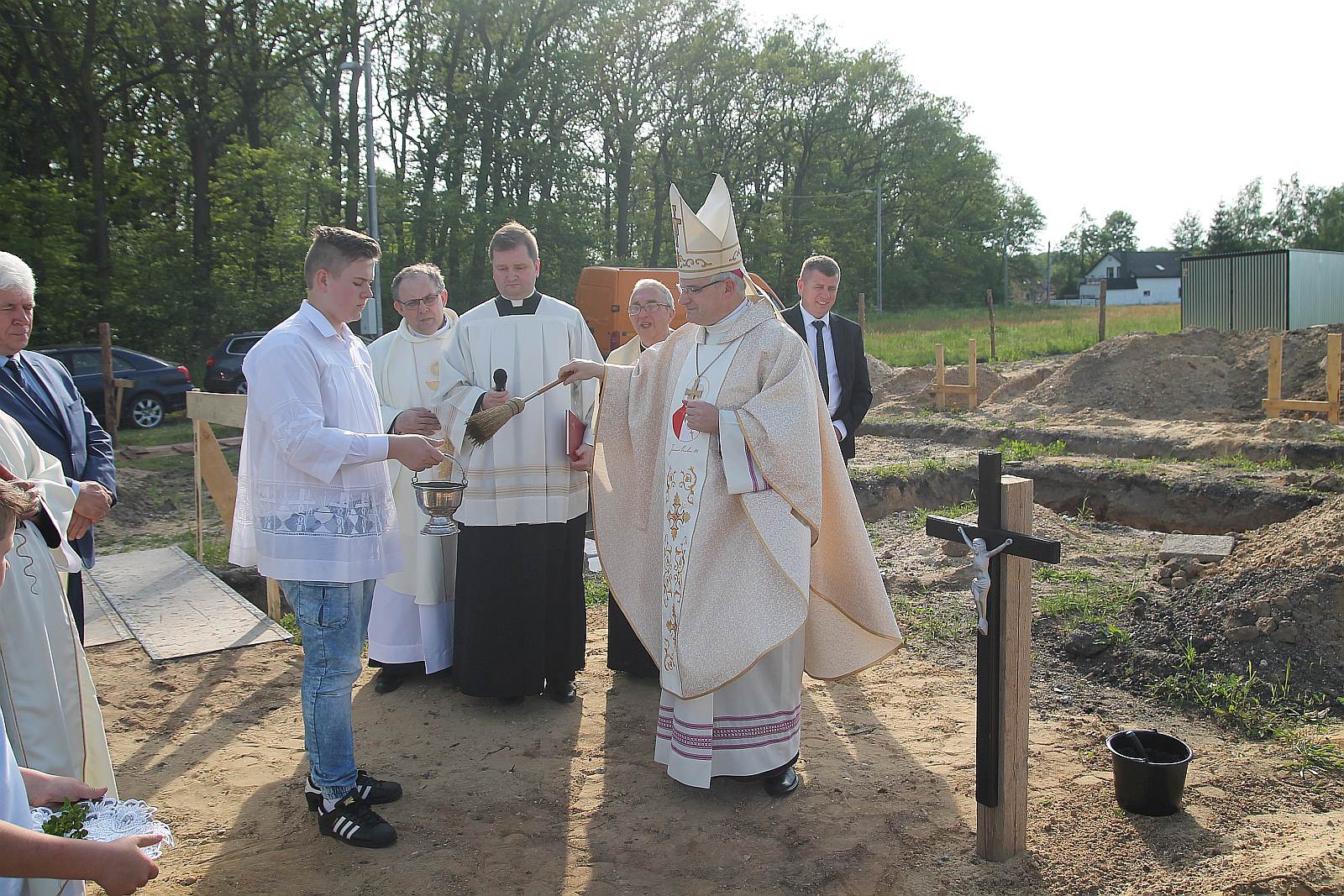 Poświęcenie kamienia węgielnego pod budowę kościoła