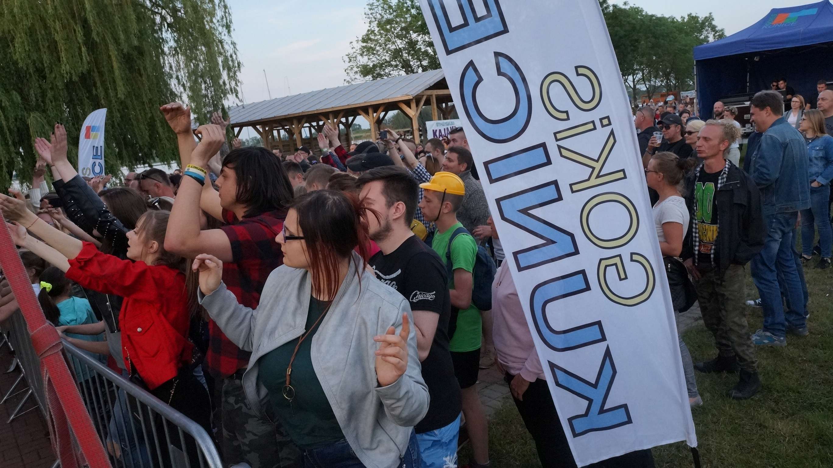 Mesajah i Raz 2 – Tribute to Maanam porwały do śpiewu i tańca