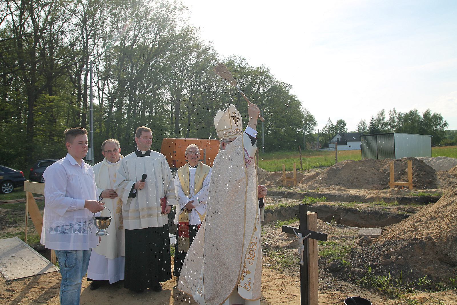 Poświęcenie kamienia węgielnego pod budowę kościoła