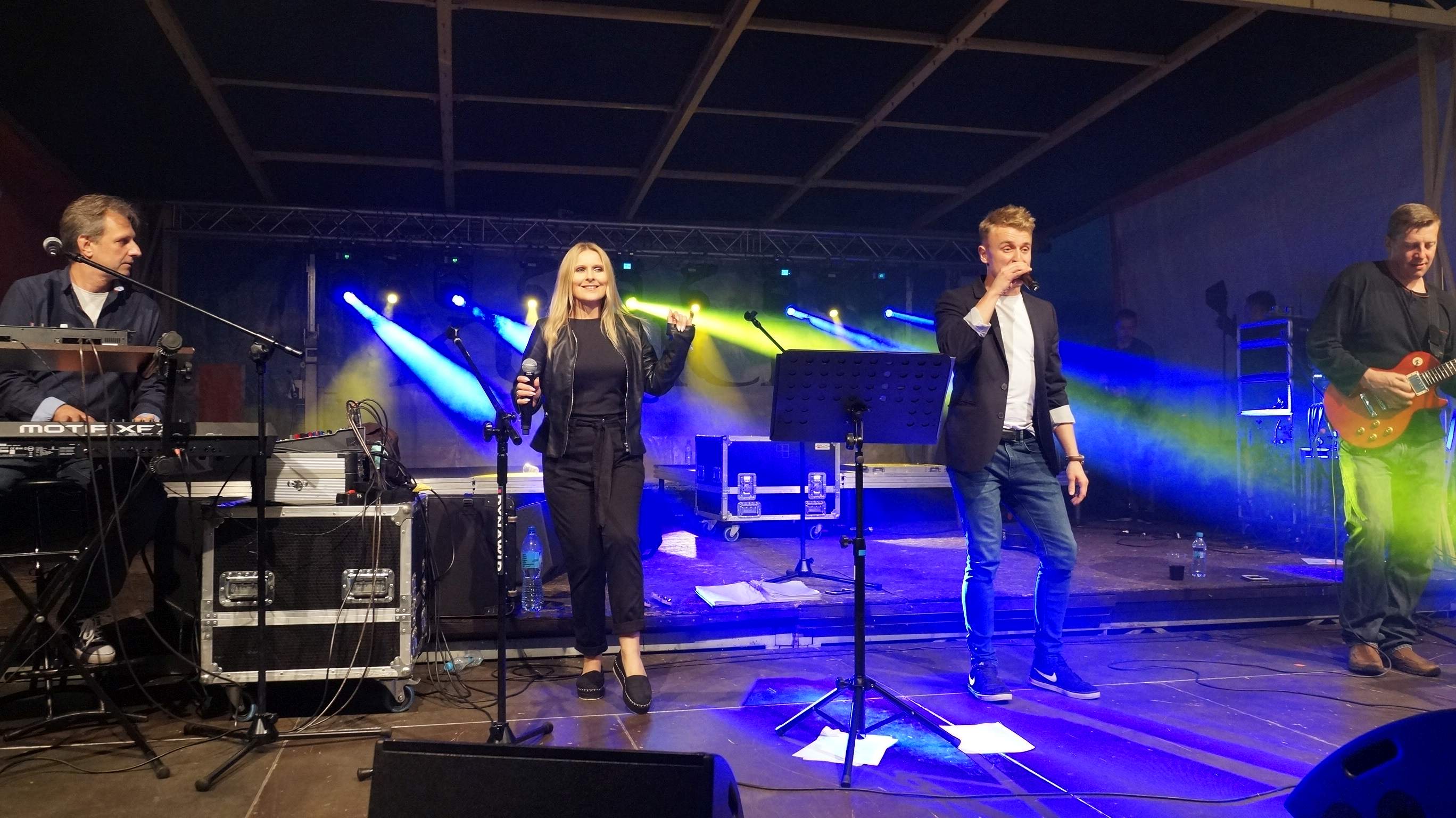 Mesajah i Raz 2 – Tribute to Maanam porwały do śpiewu i tańca