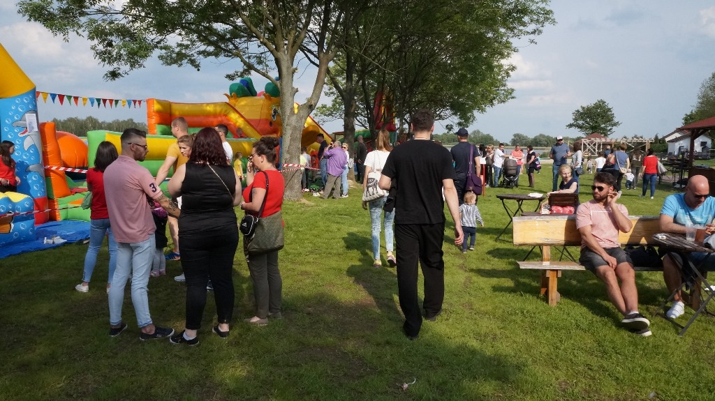 Lokalni artyści pokazali umiejętności taneczne i wokalne