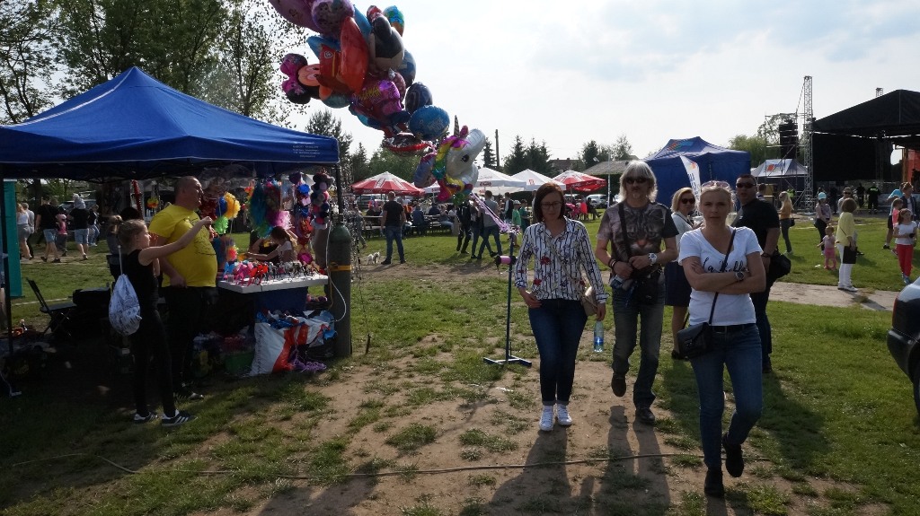 Lokalni artyści pokazali umiejętności taneczne i wokalne