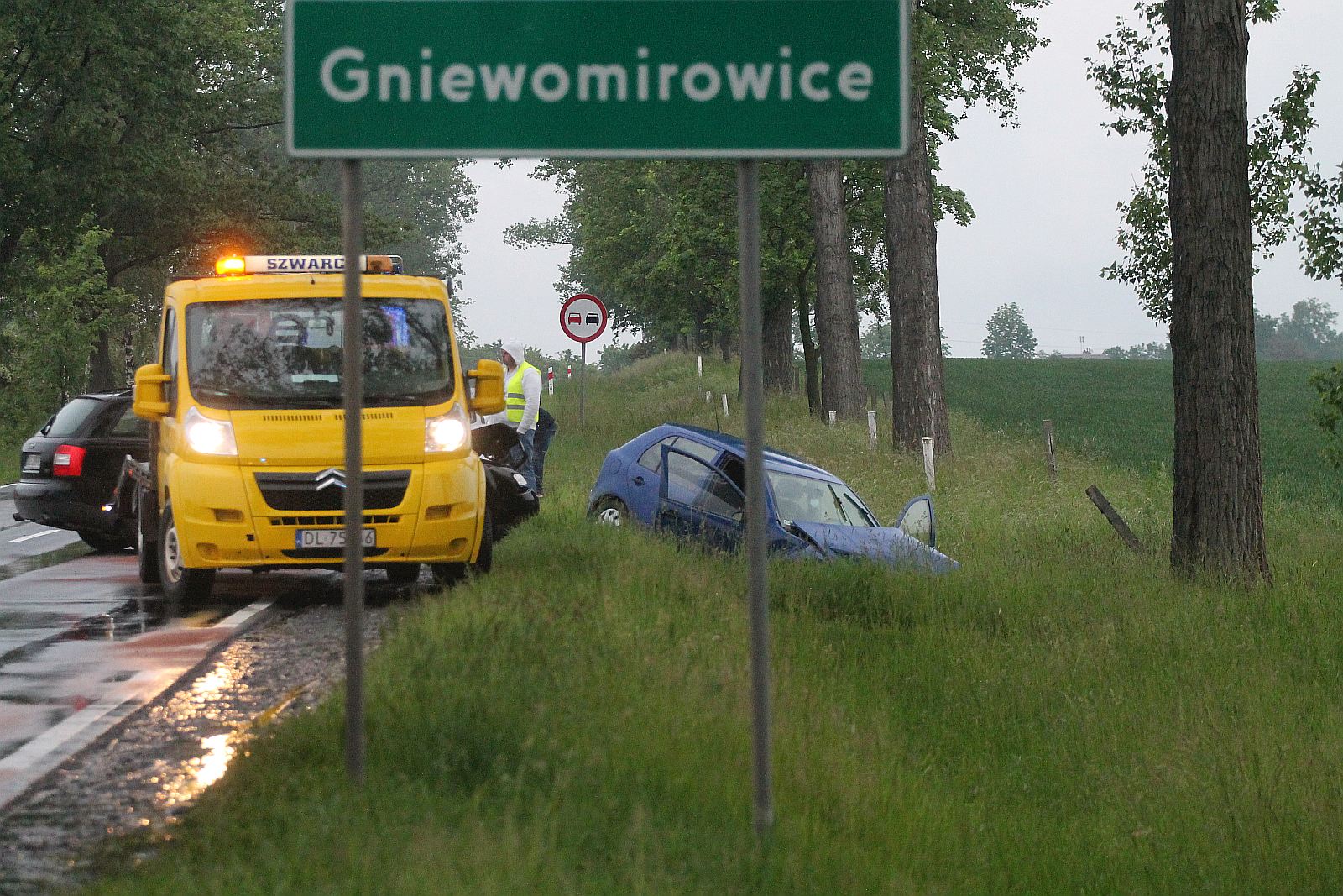 Zderzenie czołowe dwóch aut. Pięć osób rannych w tym dziecko