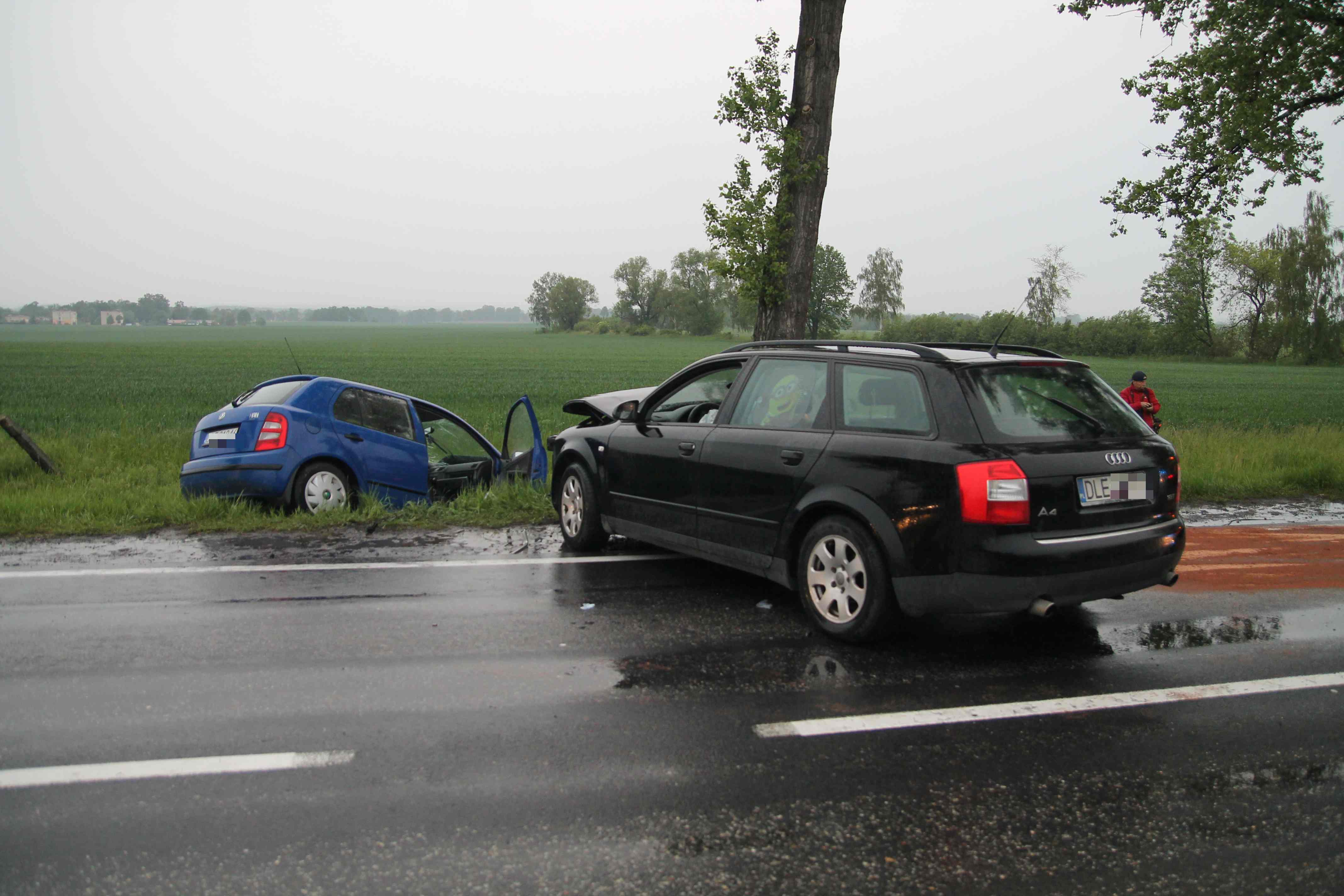 Zderzenie czołowe dwóch aut. Pięć osób rannych w tym dziecko