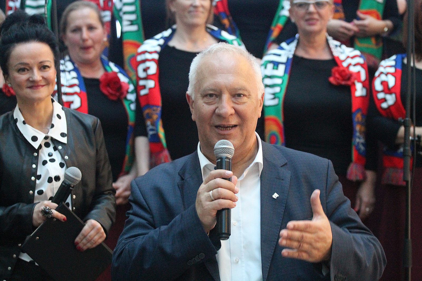 Madrygał i piłkarze Miedzi jednym głosem w Galerii Piastów