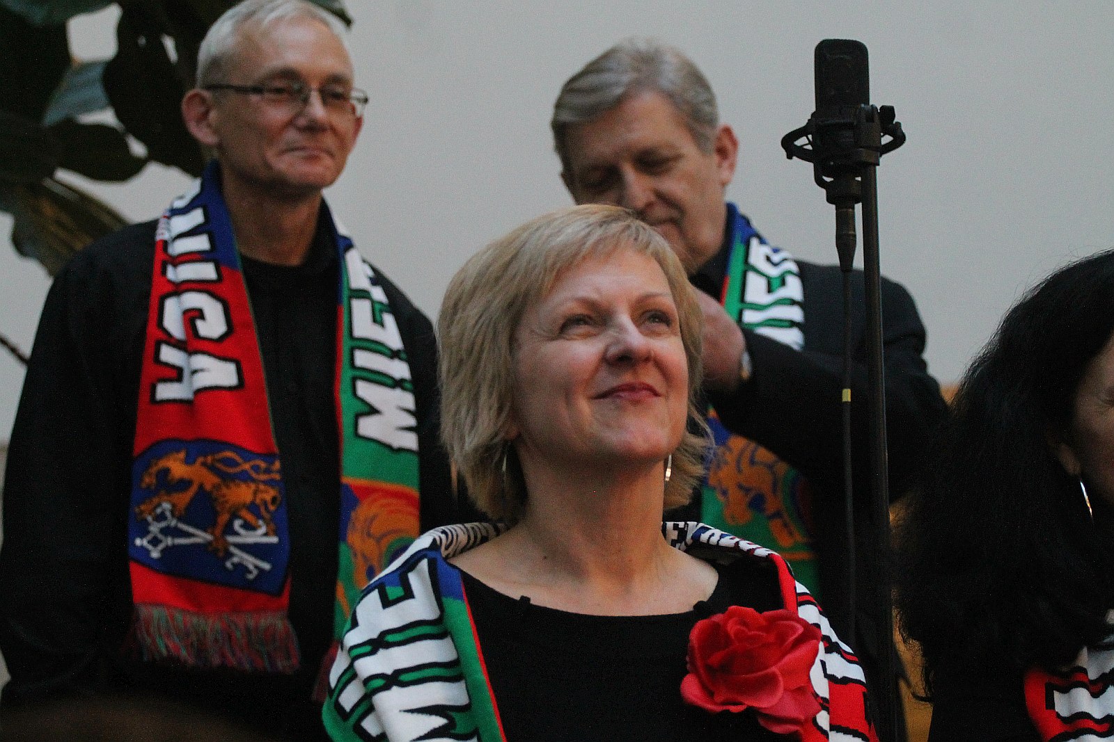 Madrygał i piłkarze Miedzi jednym głosem w Galerii Piastów