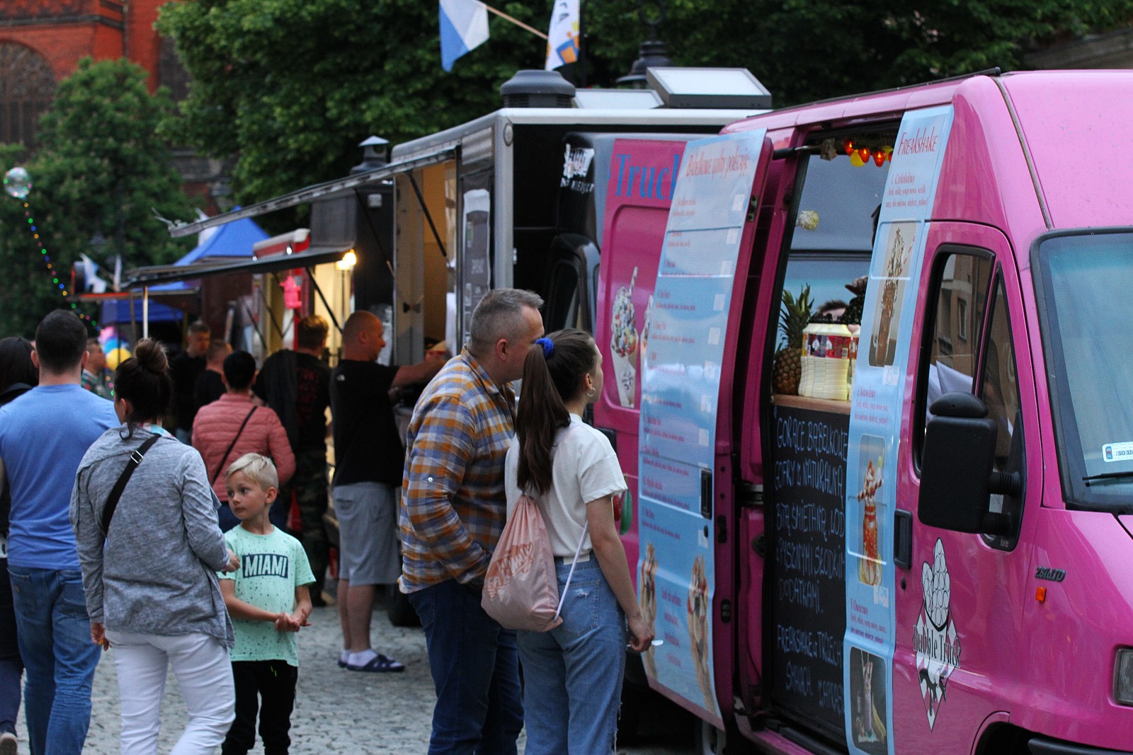 Miasteczko Food Trucków stanęło na rynku w Legnicy
