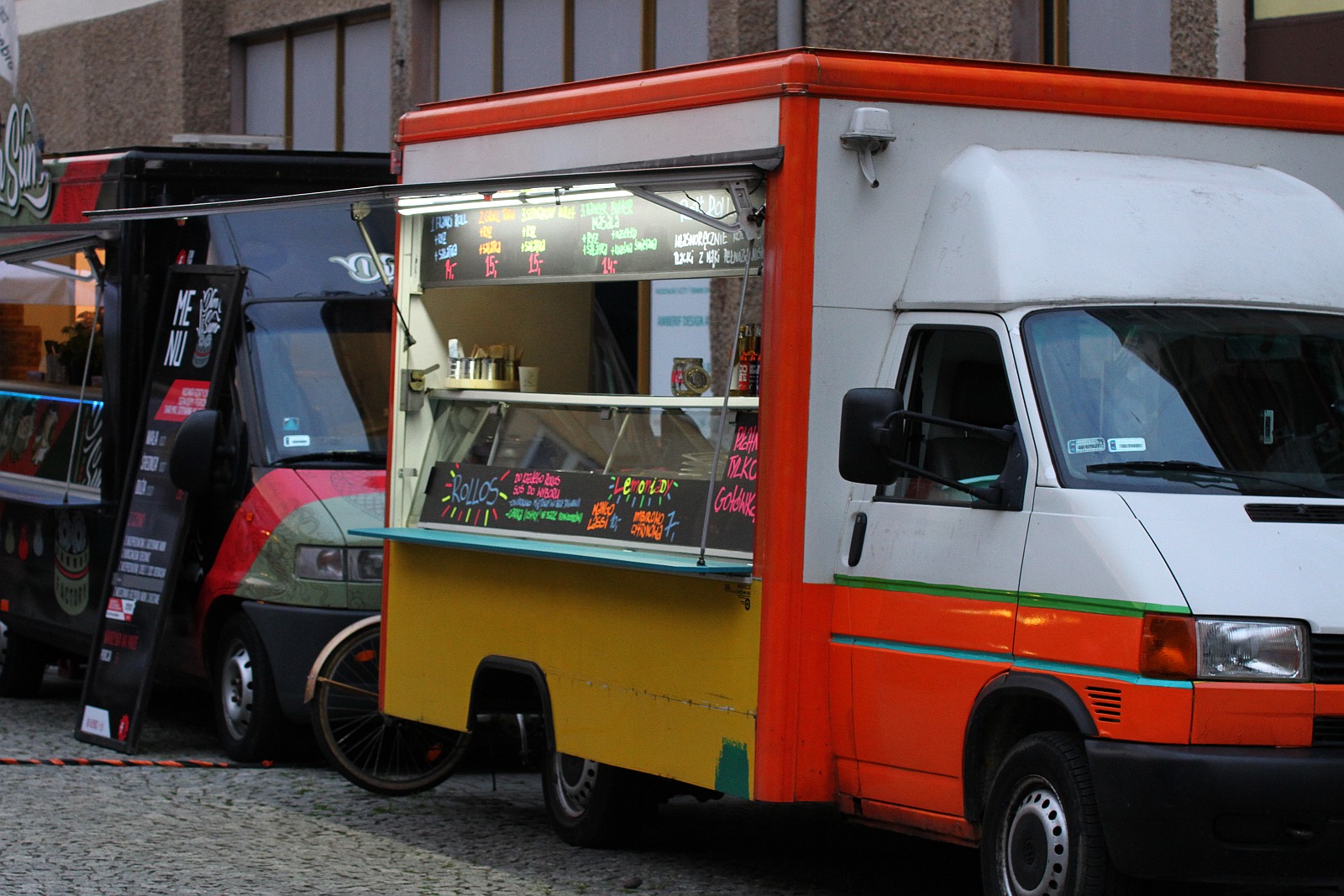Miasteczko Food Trucków stanęło na rynku w Legnicy