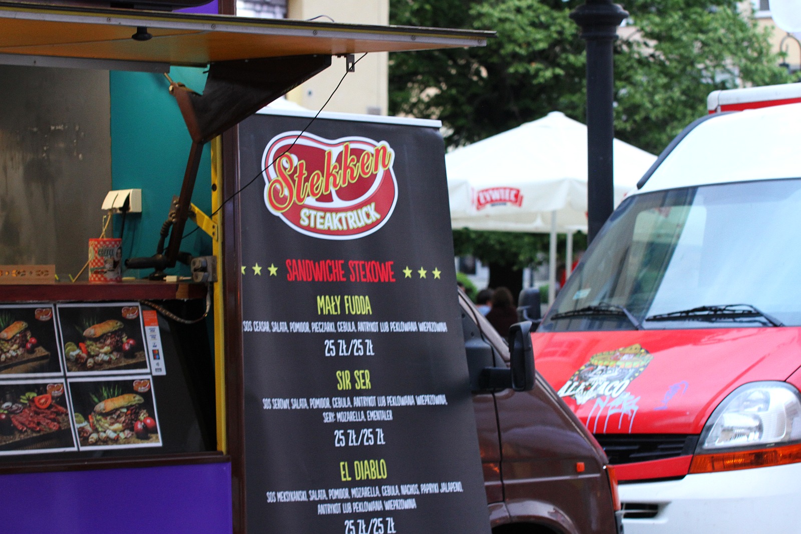 Miasteczko Food Trucków stanęło na rynku w Legnicy