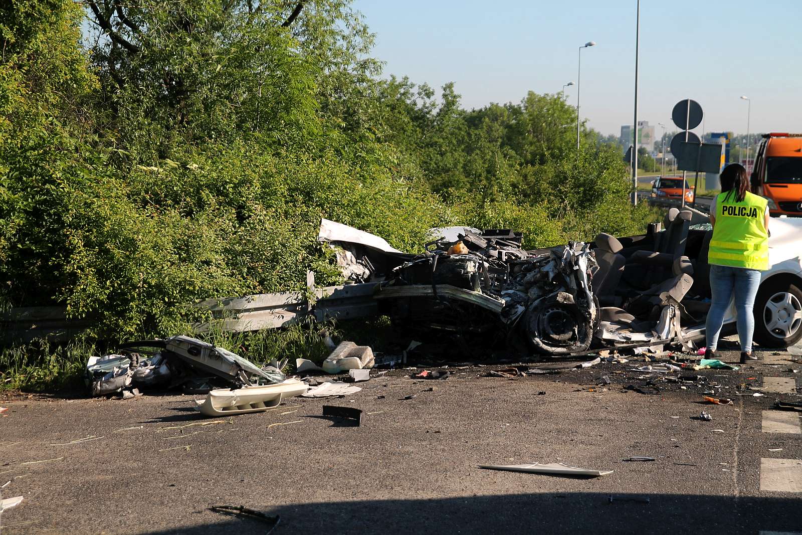 Zderzenie czołowe na ulicy Jaworzyńskiej. Jedna osoba ranna