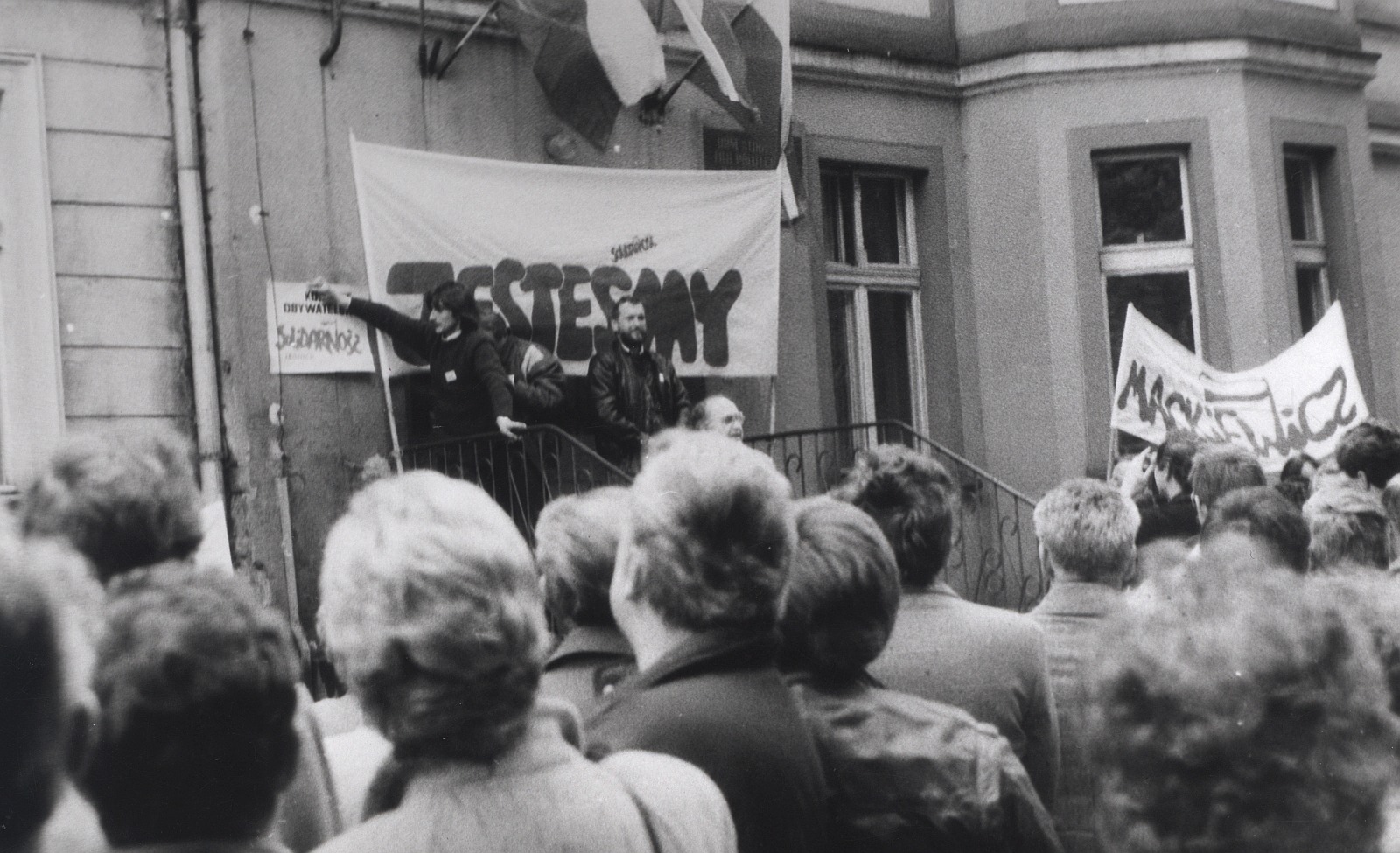 Kampania wyborcza i plakaty KO Solidarność