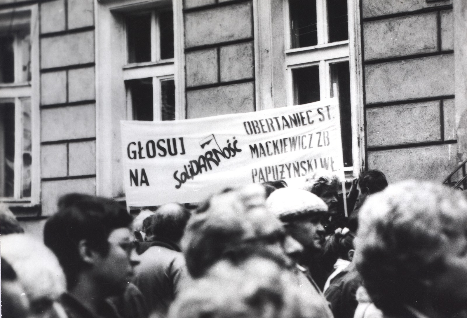 Kampania wyborcza i plakaty KO Solidarność