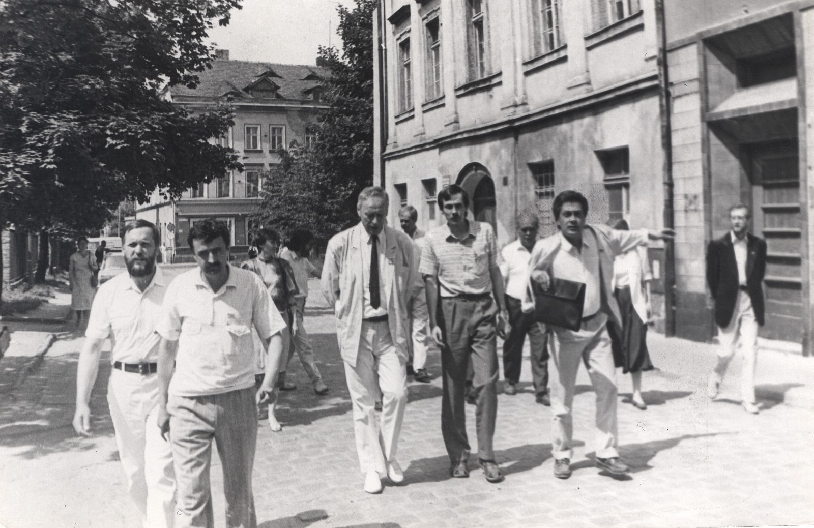 Kampania wyborcza i plakaty KO Solidarność