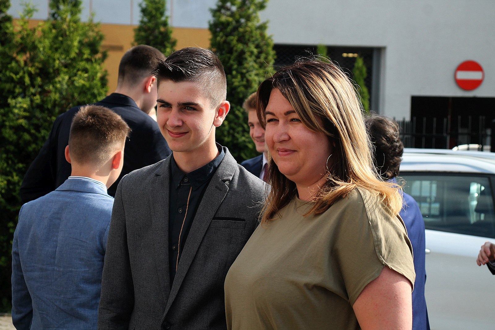 Polonez na rozpoczęcie balu ósmoklasisty uczniów SP 7