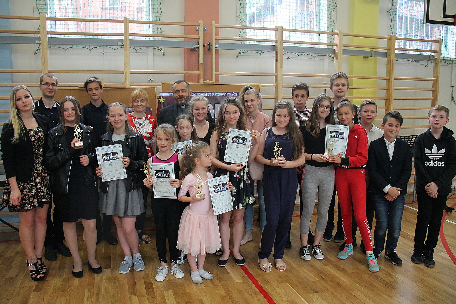 Konkurs Mam Talent dla uczniów Szkoły Katolickiej św. Rodziny