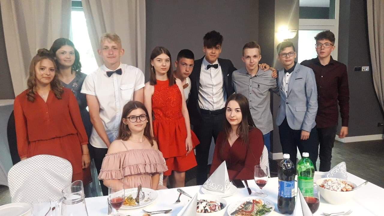 Bal ósmoklasistów na zakończenie Szkoły Podstawowej nr 16