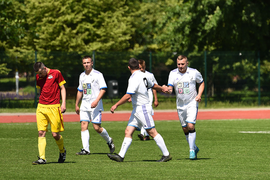 KS Legnickie Pole jedną nogą w 4. lidze po wygranej nad Czarnymi