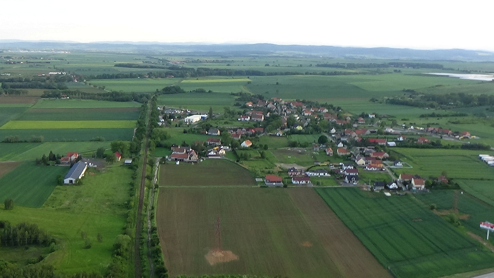 Nowa Wieś Legnicka z lotu ptaka. Zobacz jak wygląda wioska