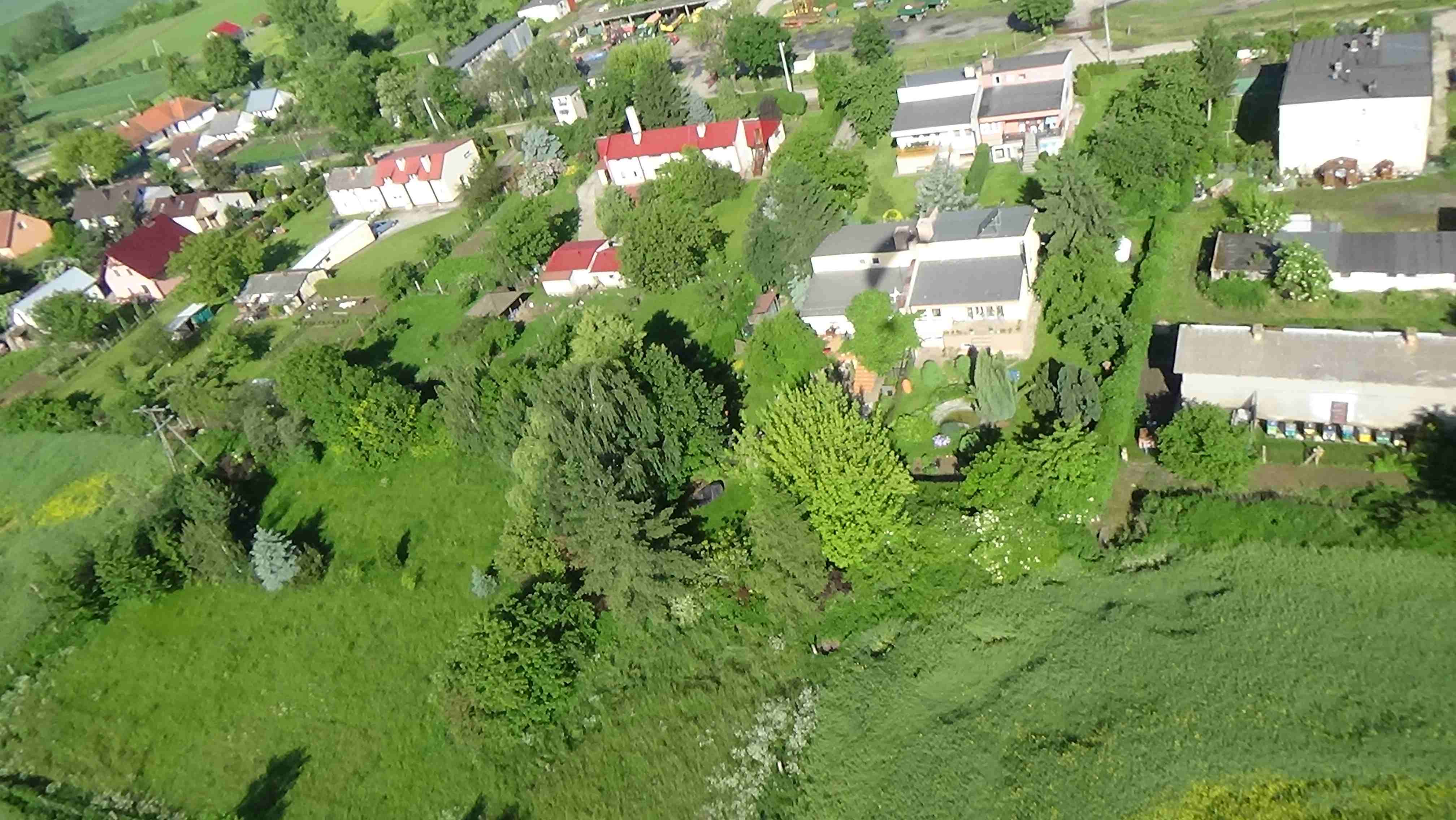 Mikołajowice z lotu ptaka. Zobacz jak wygląda wioska
