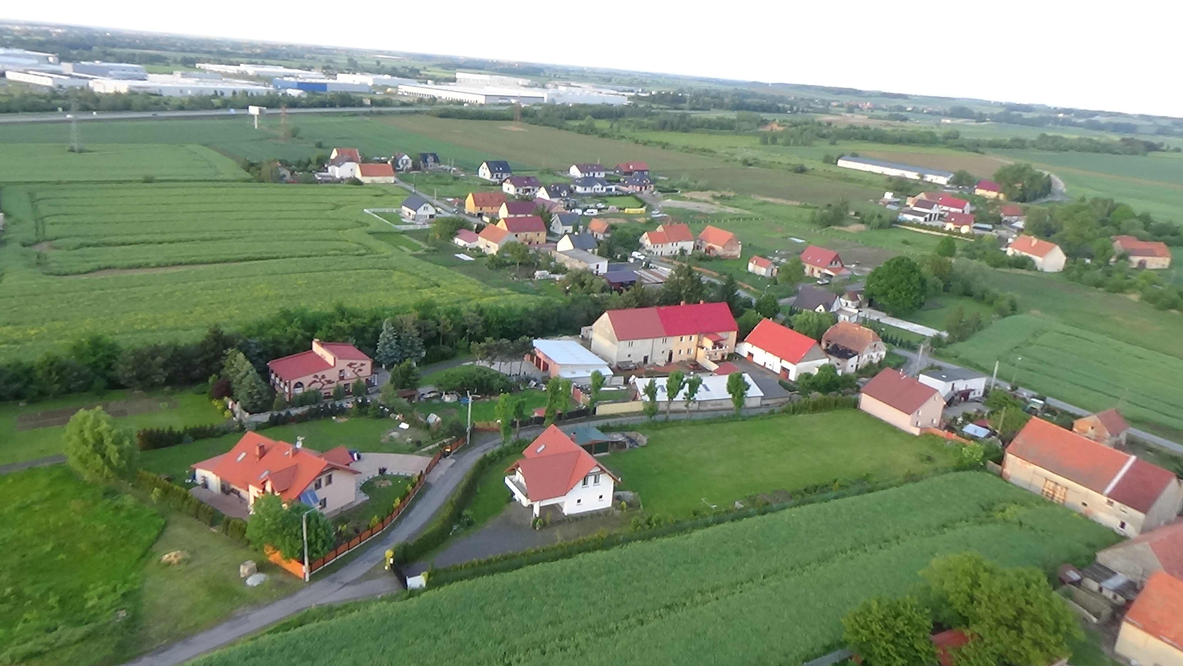 Nowa Wieś Legnicka z lotu ptaka. Zobacz jak wygląda wioska
