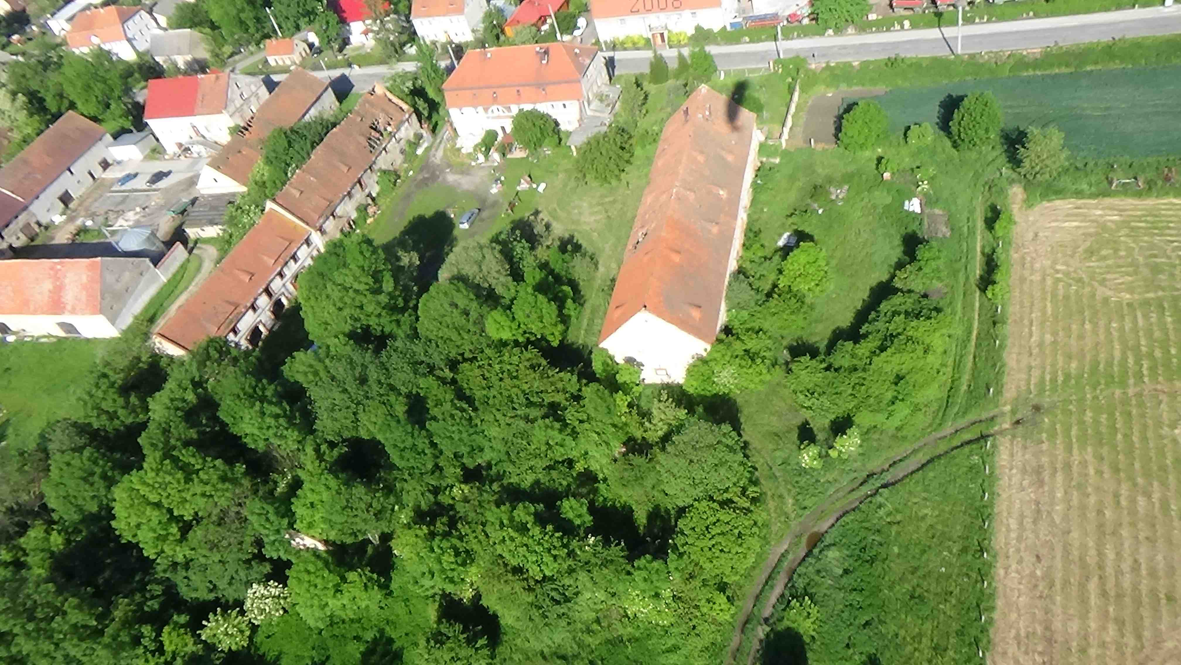Mikołajowice z lotu ptaka. Zobacz jak wygląda wioska
