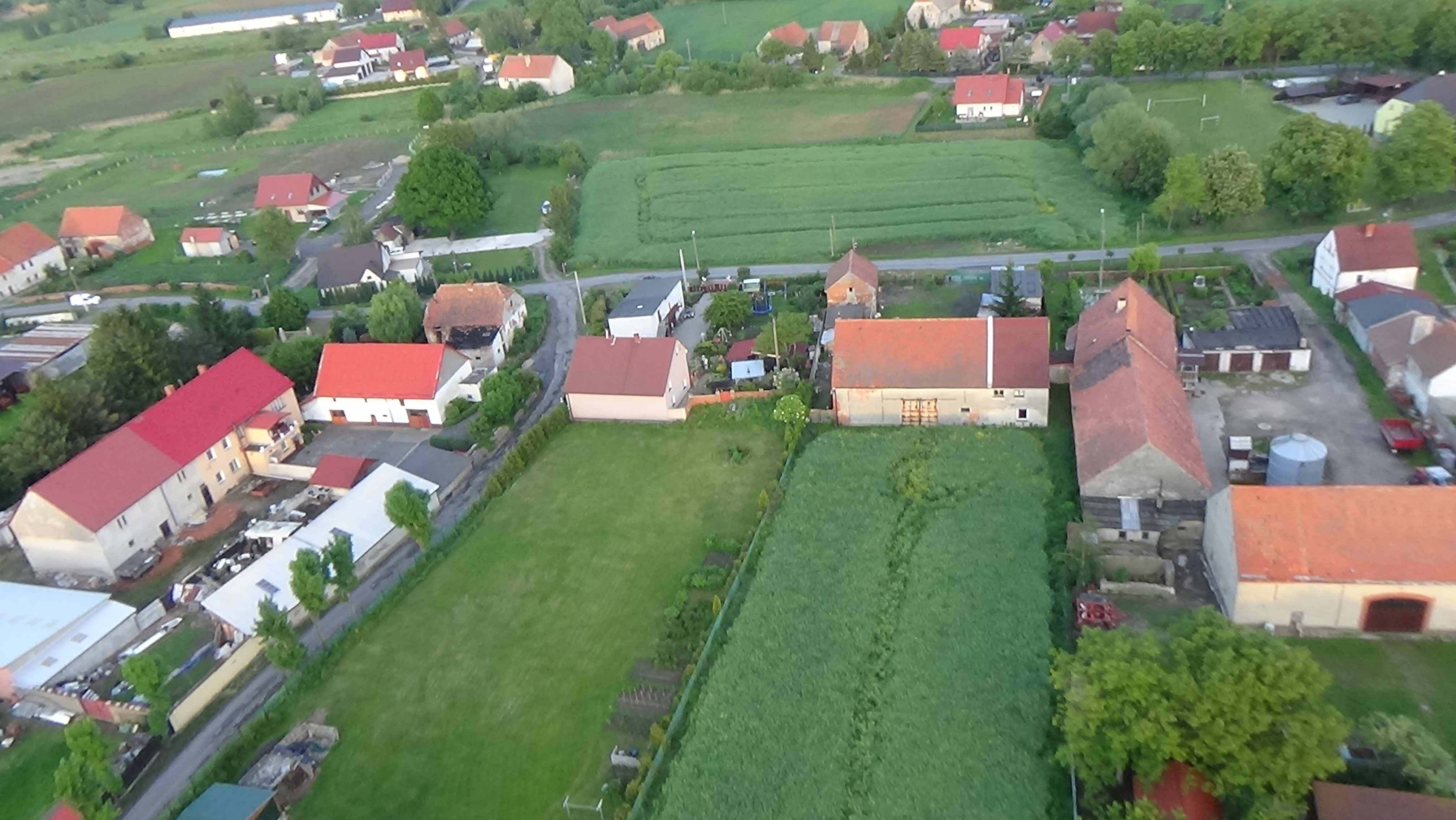 Nowa Wieś Legnicka z lotu ptaka. Zobacz jak wygląda wioska