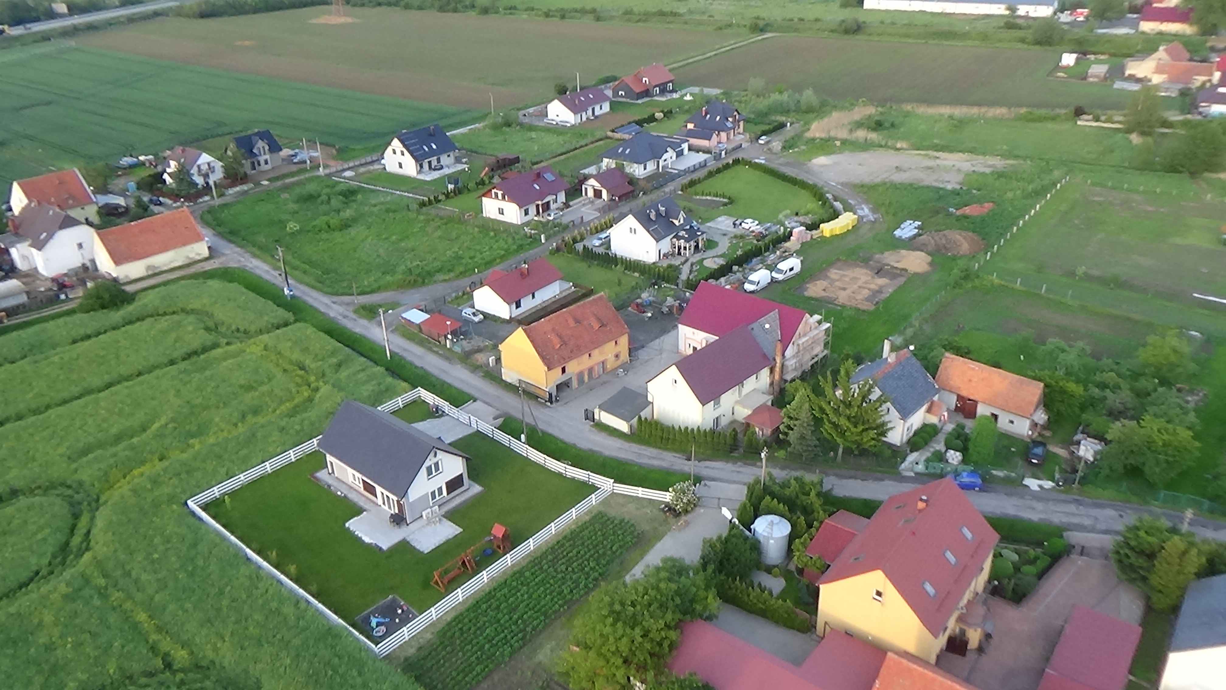 Nowa Wieś Legnicka z lotu ptaka. Zobacz jak wygląda wioska