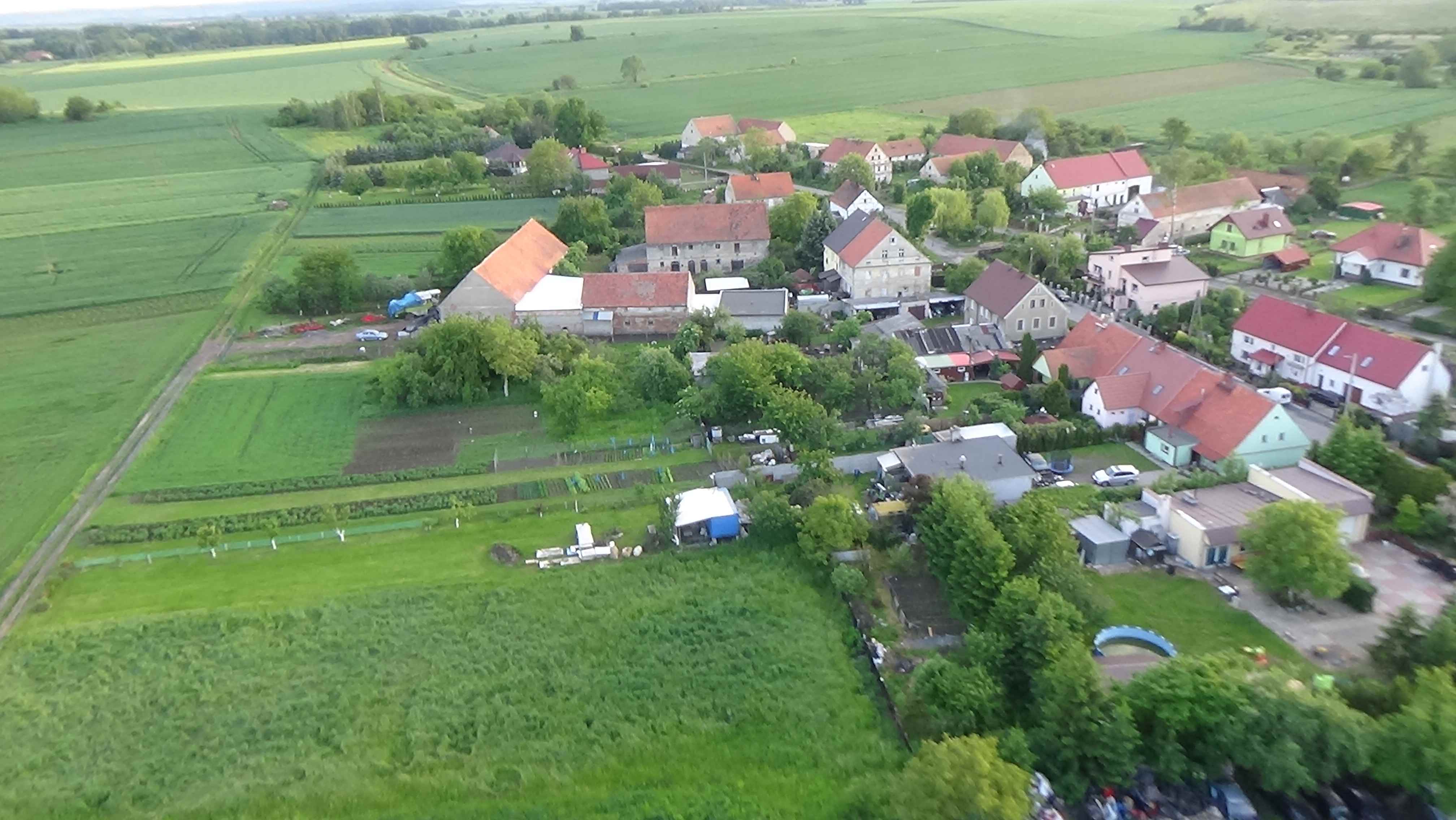 Nowa Wieś Legnicka z lotu ptaka. Zobacz jak wygląda wioska