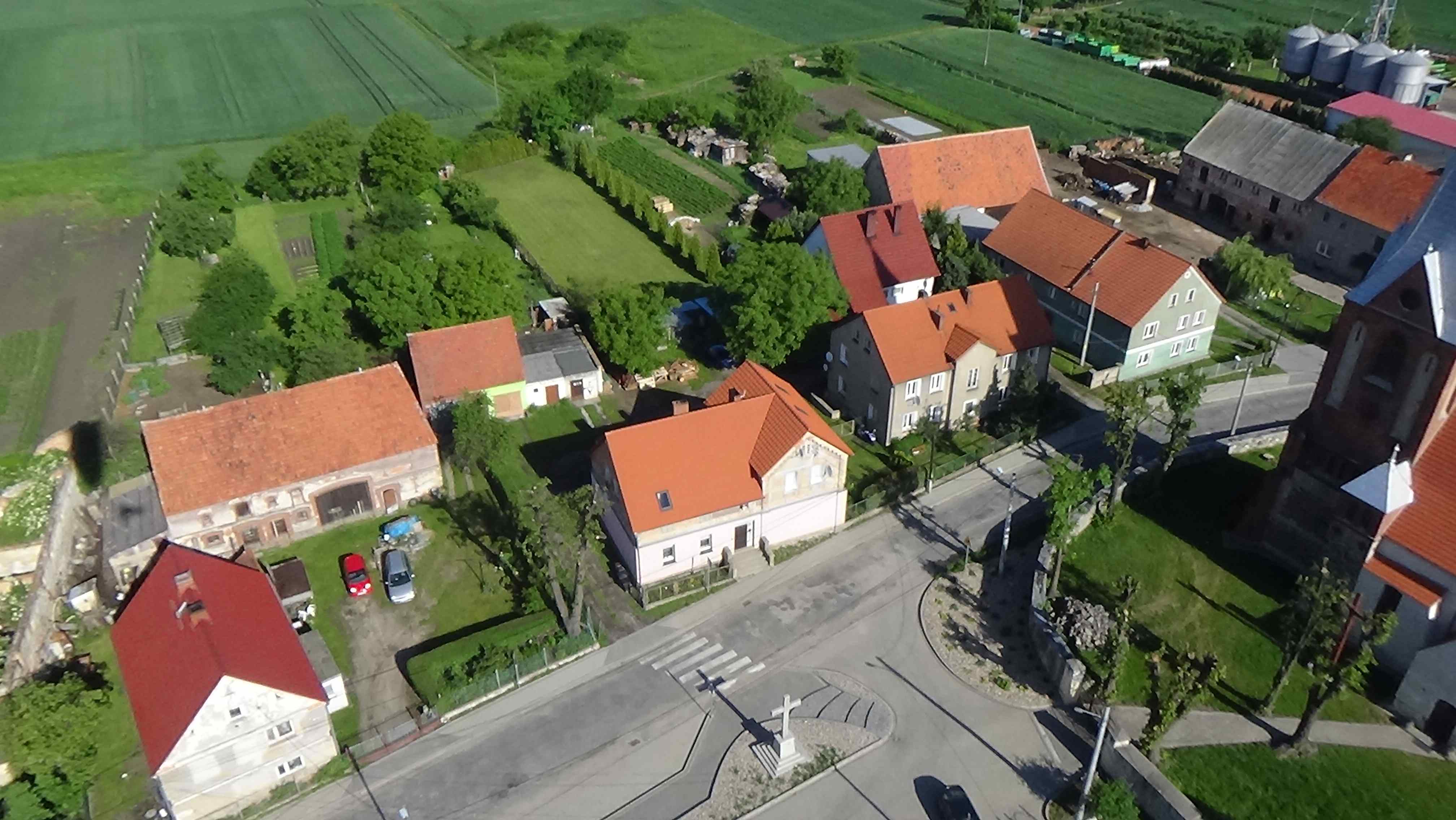 Mikołajowice z lotu ptaka. Zobacz jak wygląda wioska