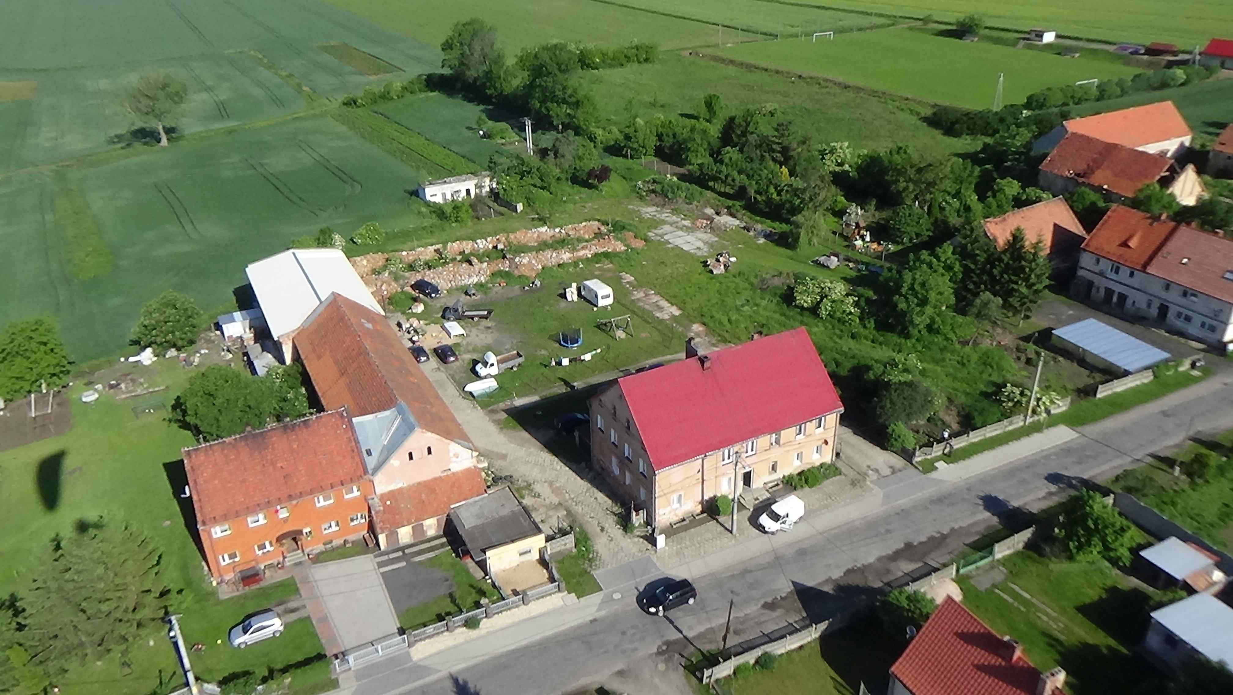 Mikołajowice z lotu ptaka. Zobacz jak wygląda wioska