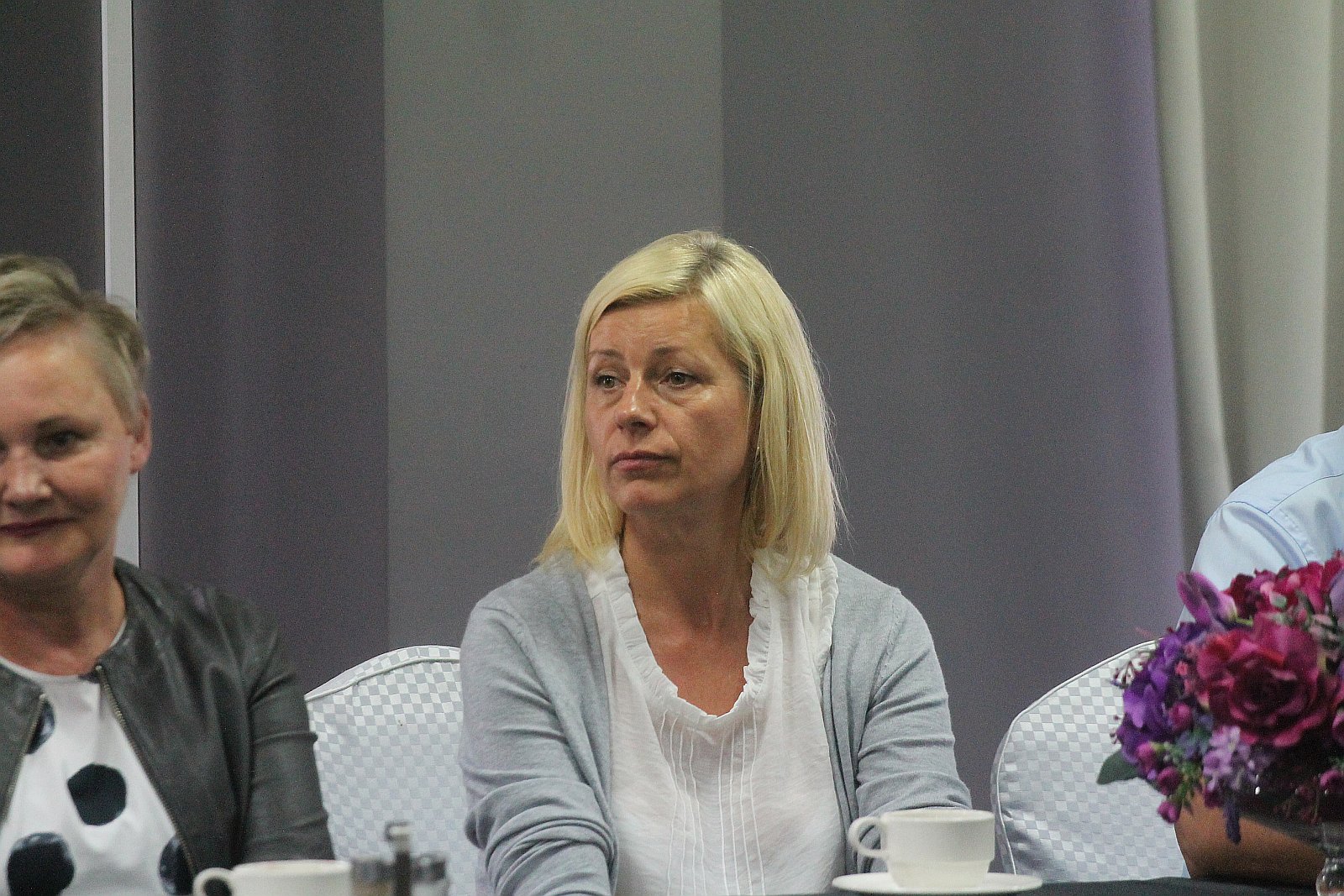 Spotkanie biznesowe - rozdanie certyfikatów