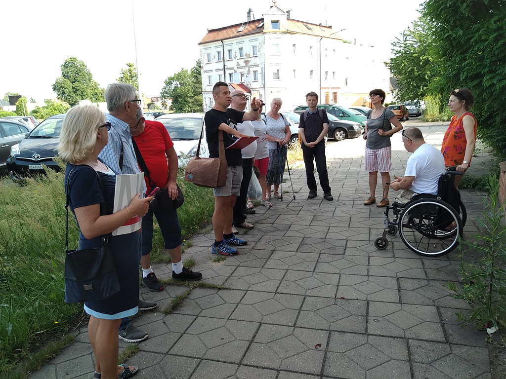 Brodecki i Pundyk przewodnikami spaceru po Przybkowie