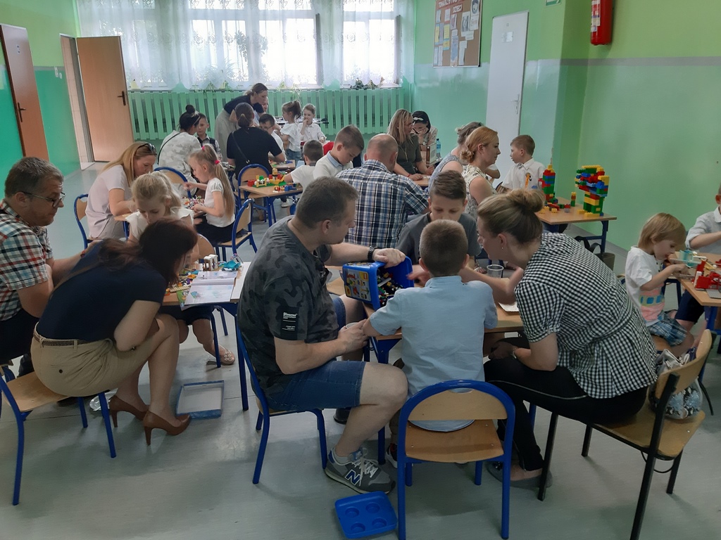 Święto Rodziny w Szkole Podstawowej nr 16 w Legnicy

