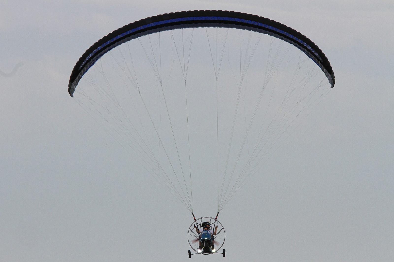 Zajęcia z legnickim pilotem „AnTonio” na lotnisku