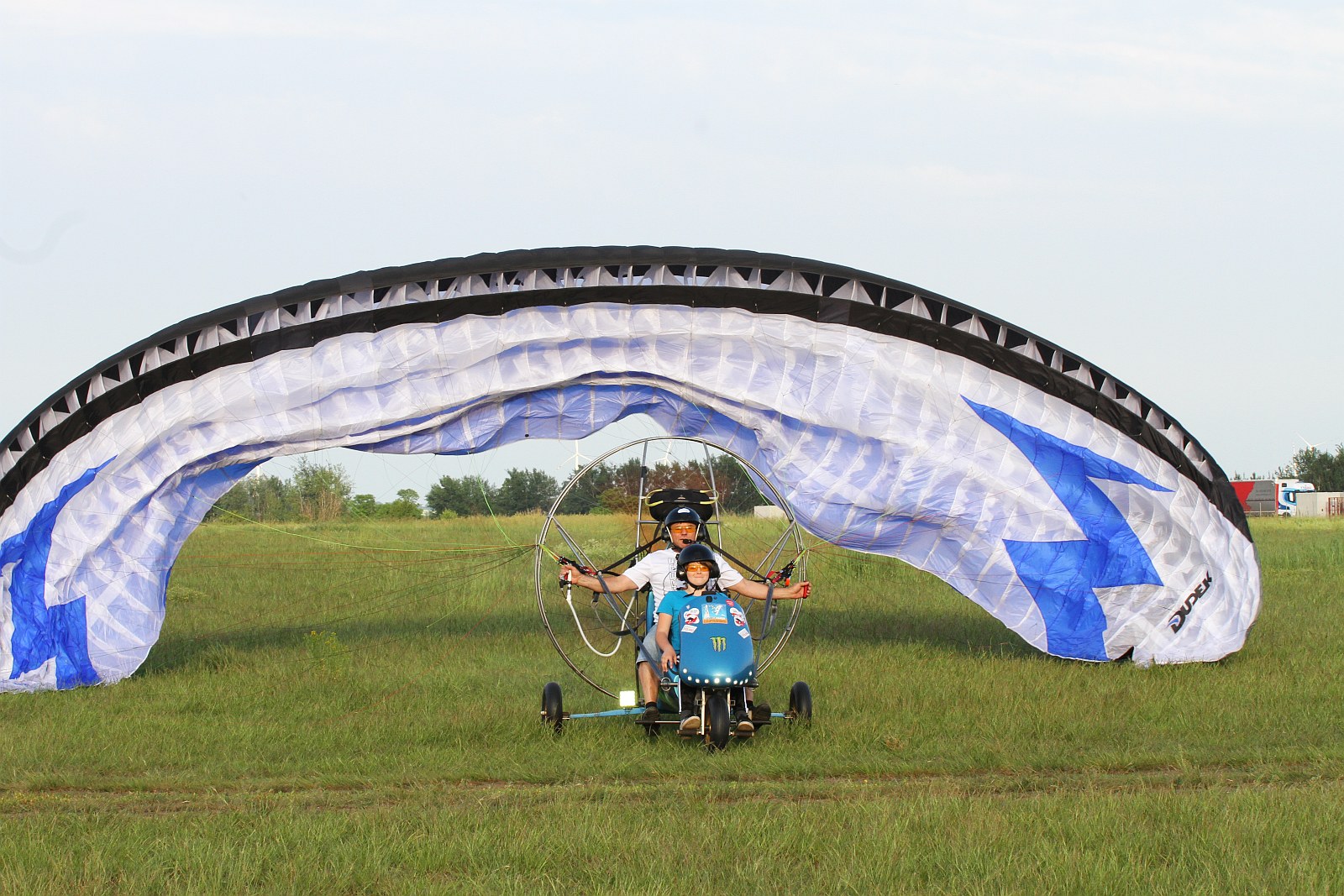 Zajęcia z legnickim pilotem „AnTonio” na lotnisku