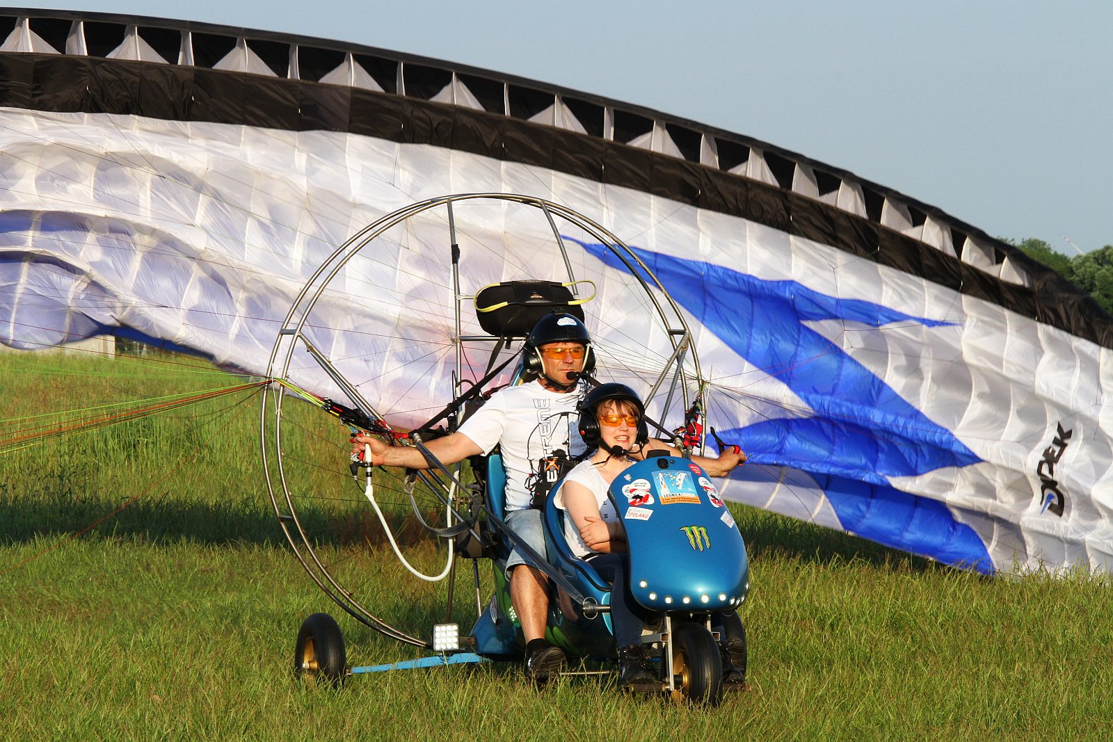 Zajęcia z legnickim pilotem „AnTonio” na lotnisku