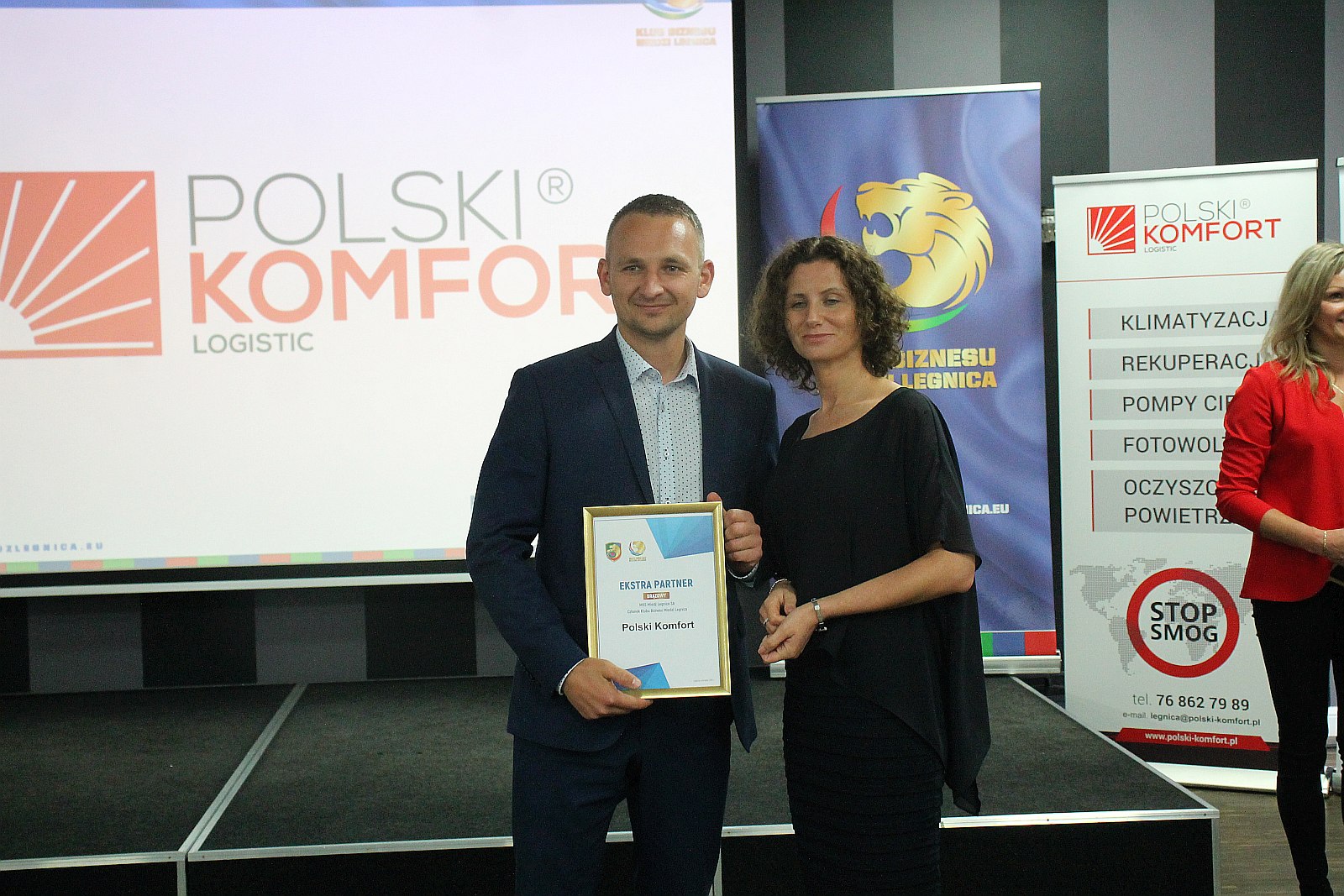 Spotkanie biznesowe - rozdanie certyfikatów