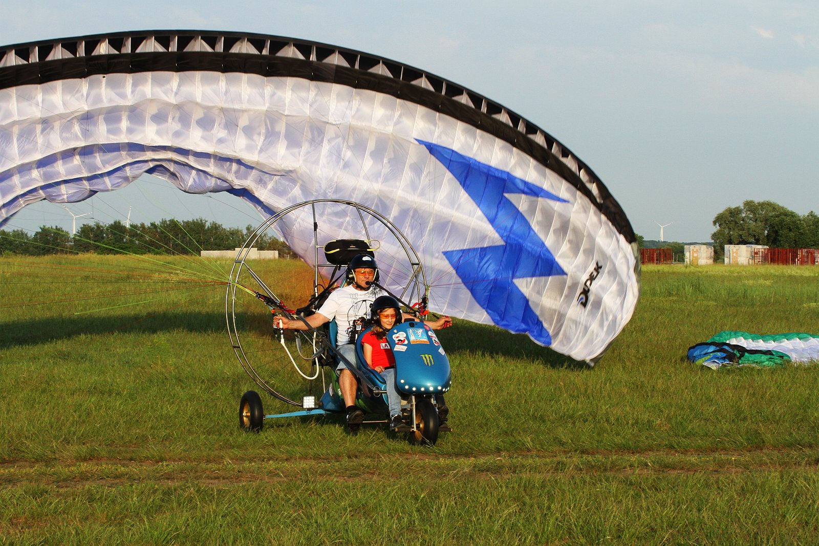 Zajęcia z legnickim pilotem „AnTonio” na lotnisku