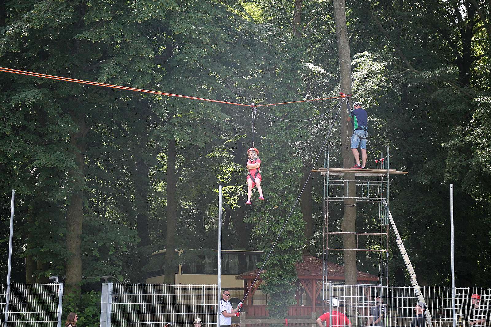 Festyn w Kochlicach dla dzieci z domów dziecka        
