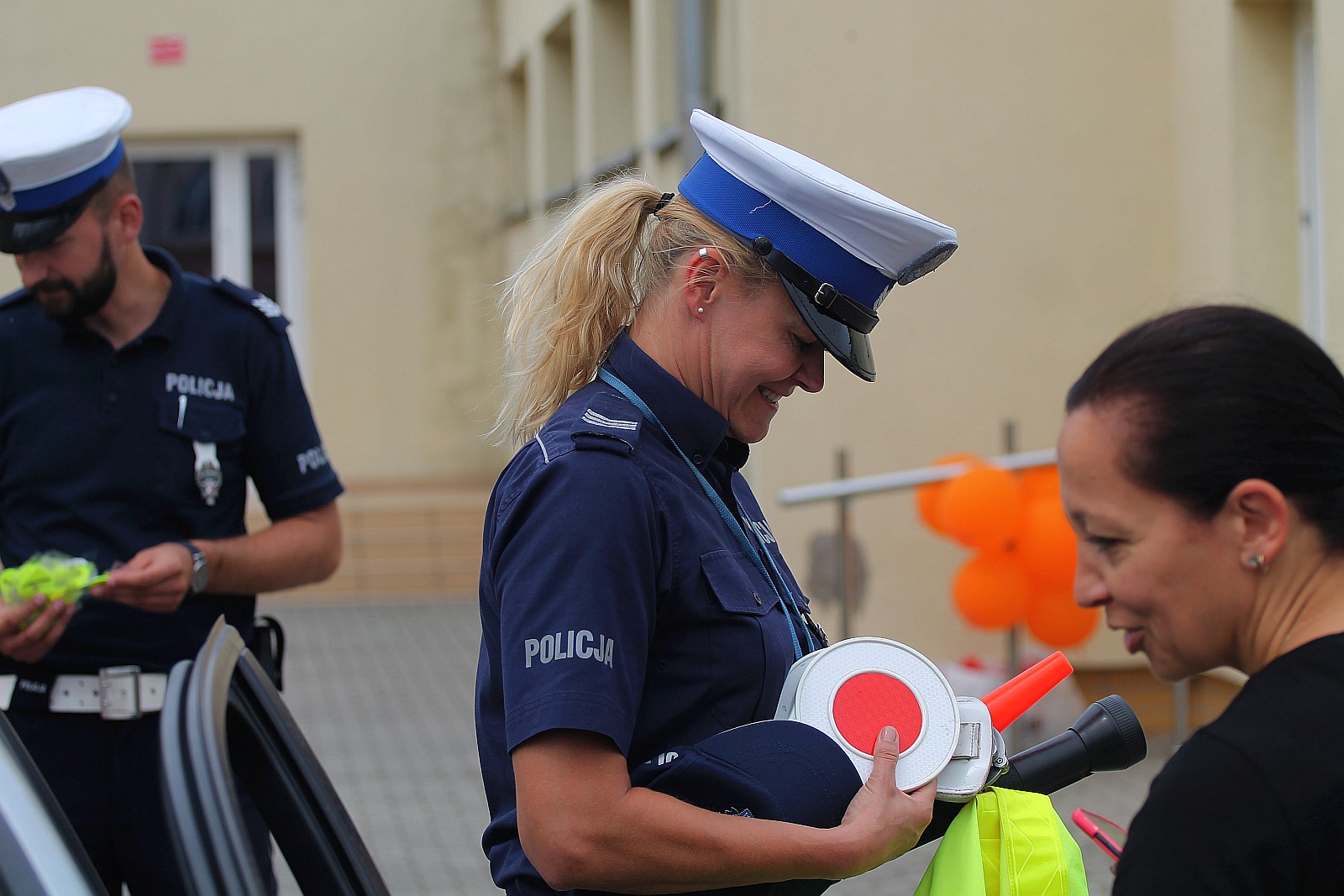 Festyn parafii Świętej Trójcy na gościnnym terenie SP nr 7