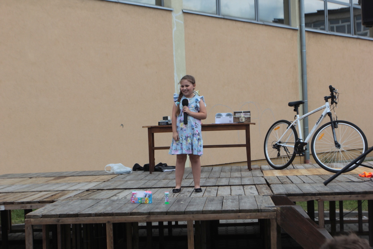 Festyn parafii Świętej Trójcy na gościnnym terenie SP nr 7